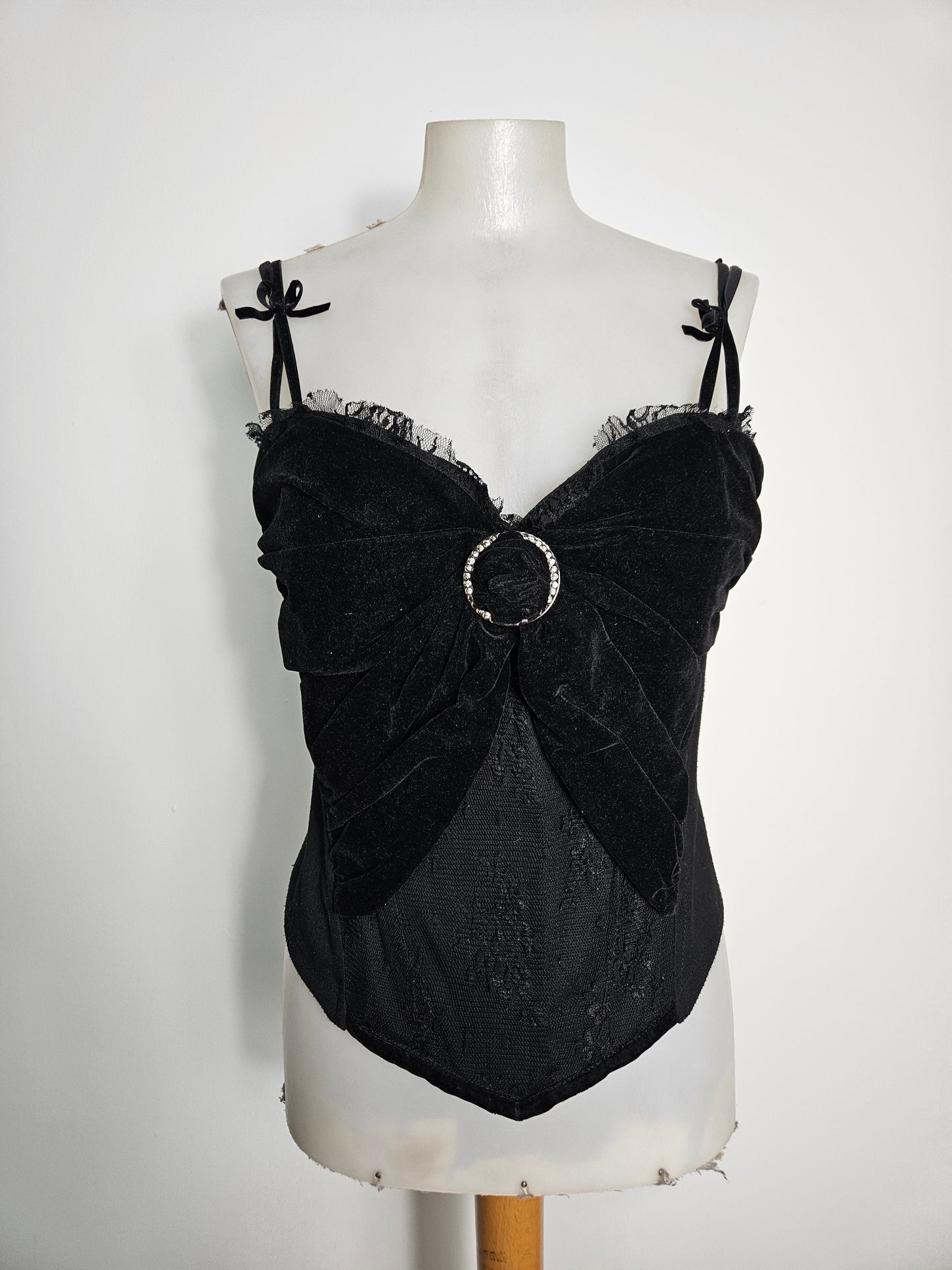 Bustier noir velours, dentelle et strass