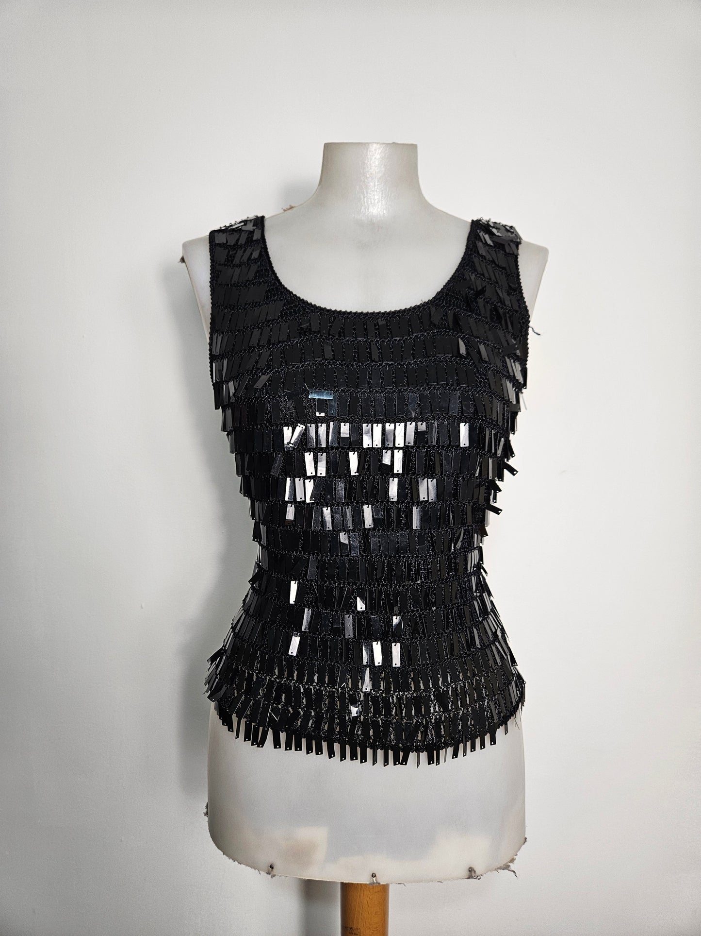 Haut crochet et sequins