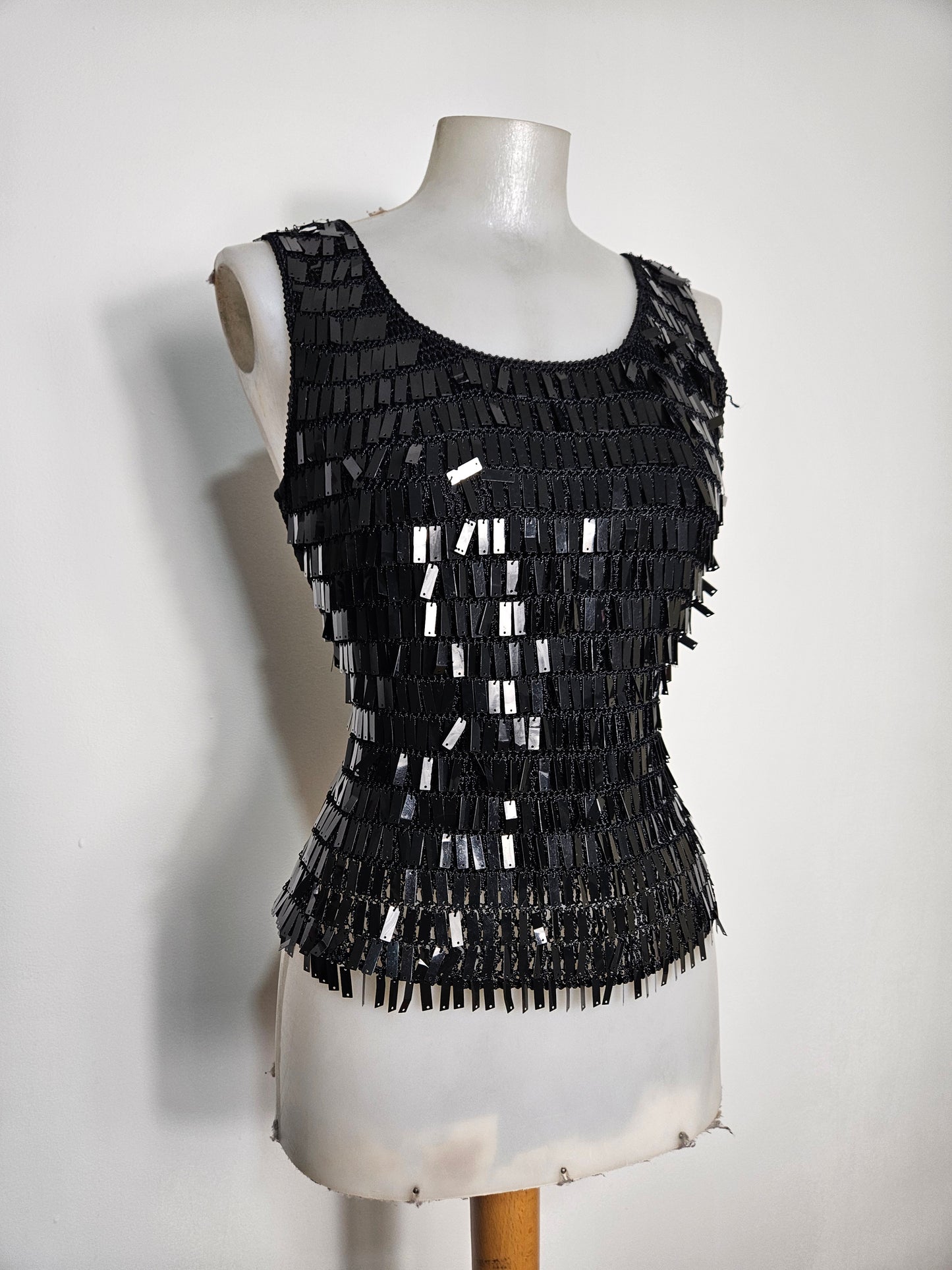 Haut crochet et sequins