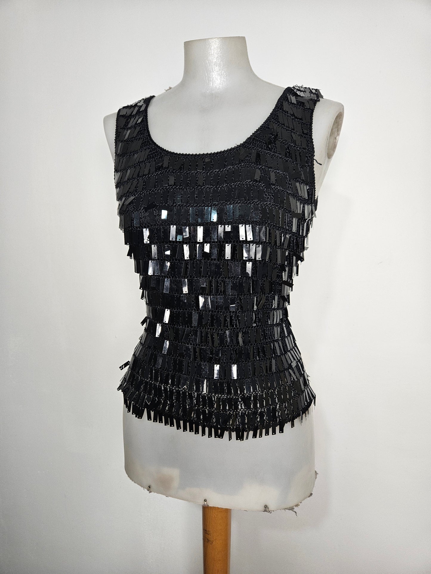 Haut crochet et sequins