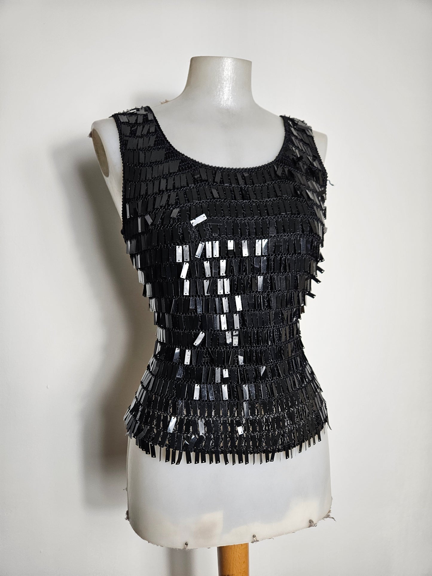 Haut crochet et sequins