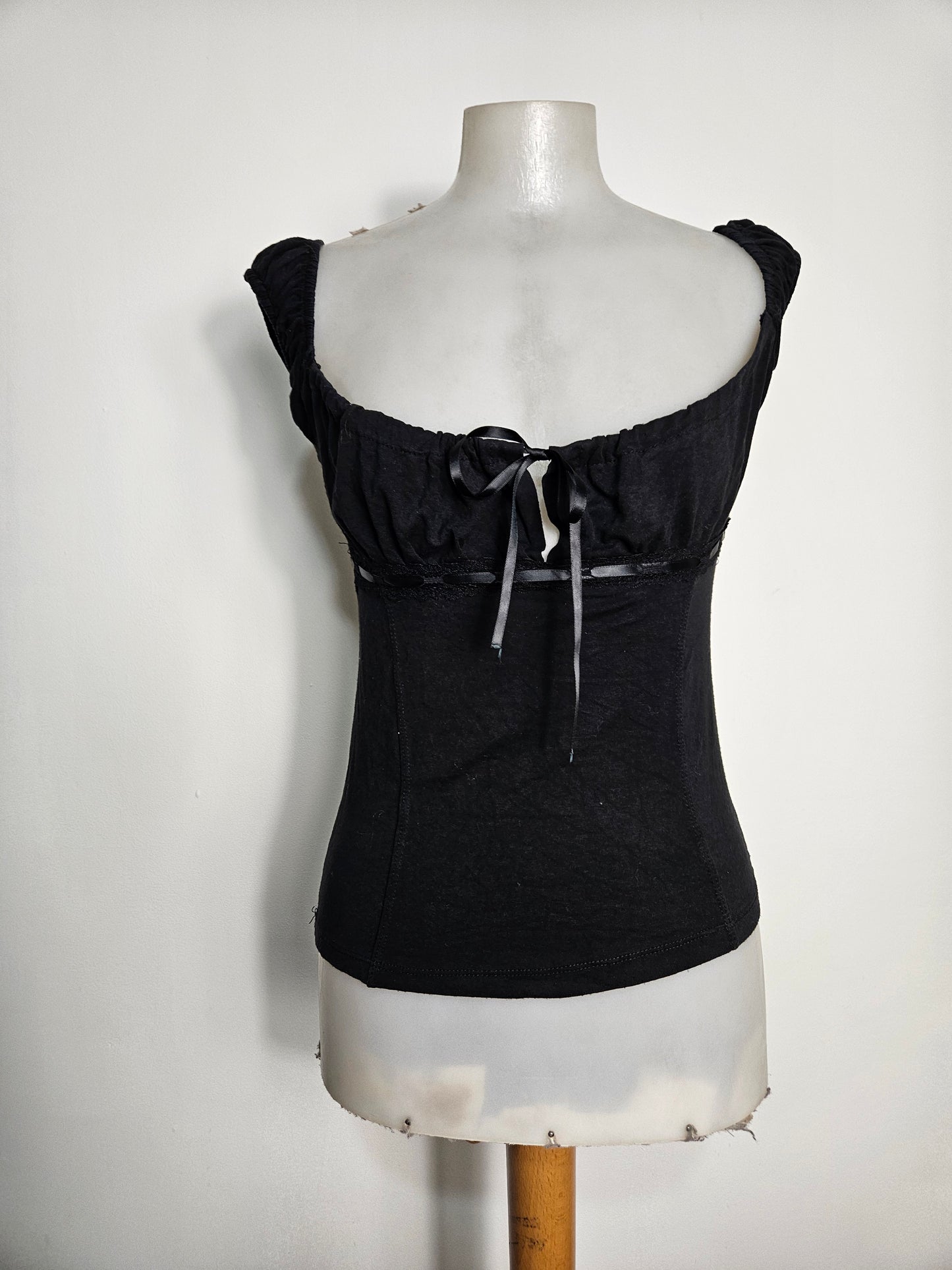 Haut décolleté ajustable