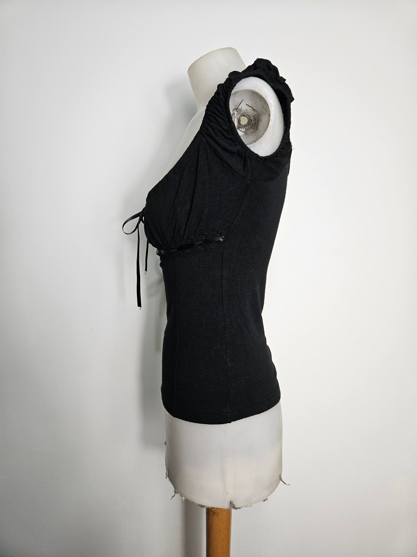 Haut décolleté ajustable