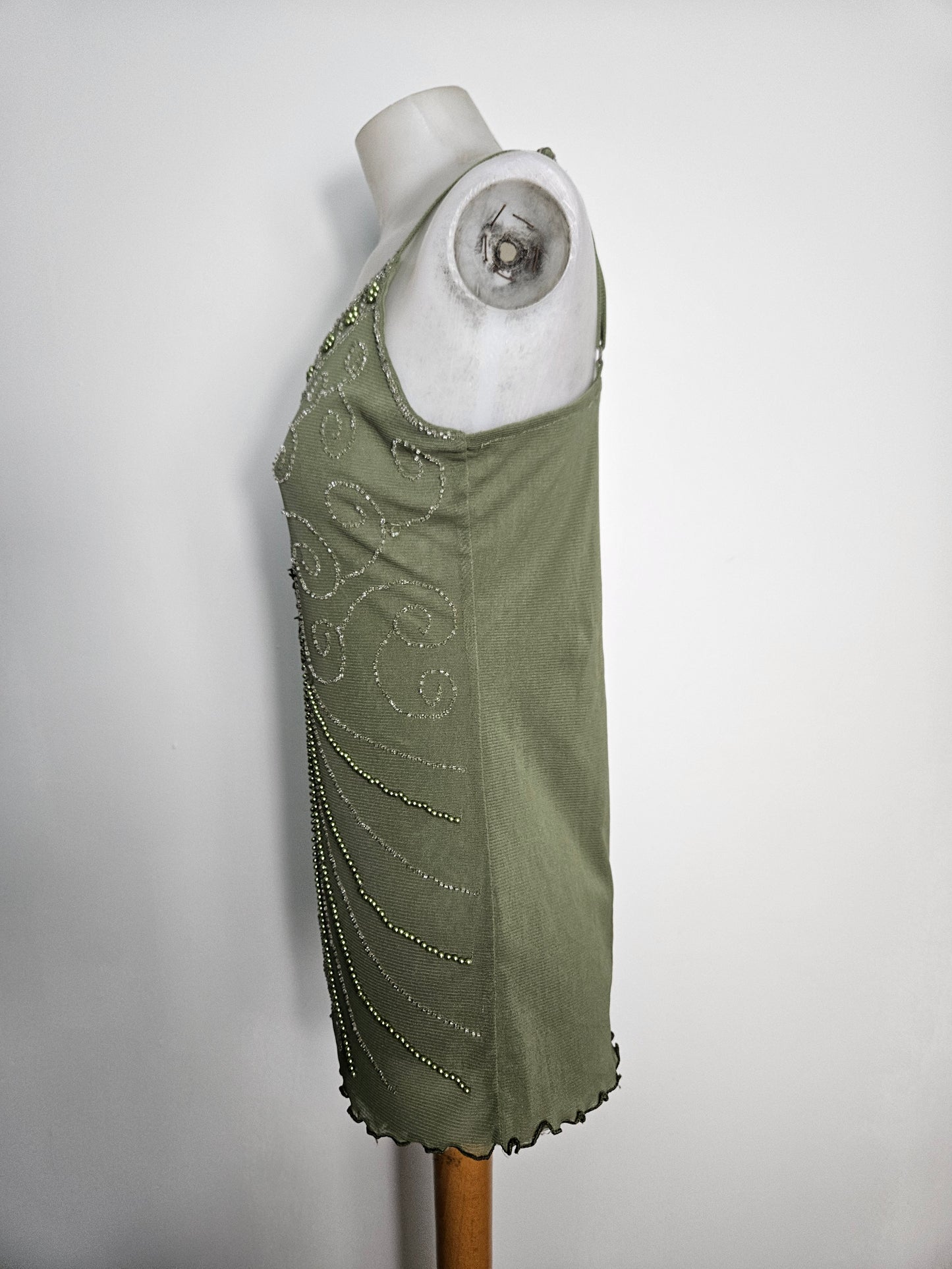 Haut vert en voile brodé