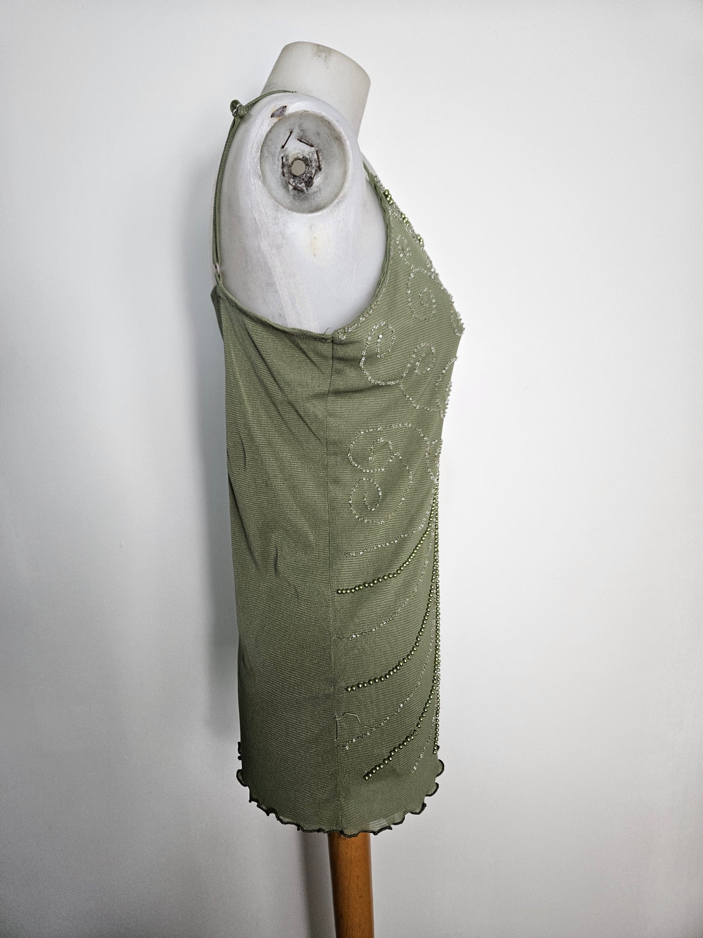 Haut vert en voile brodé