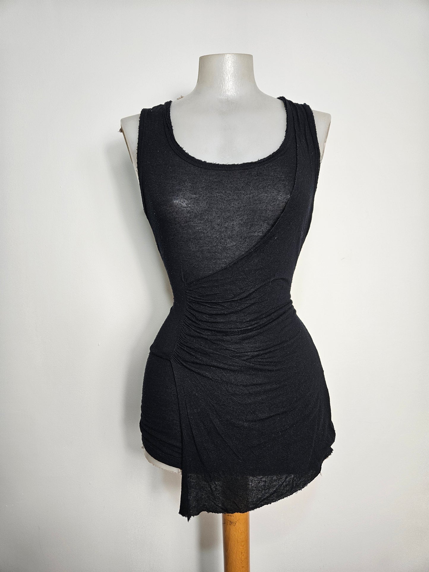 Haut en voile asymétrique