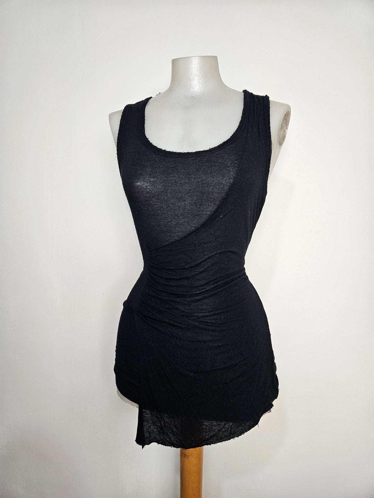 Haut en voile asymétrique