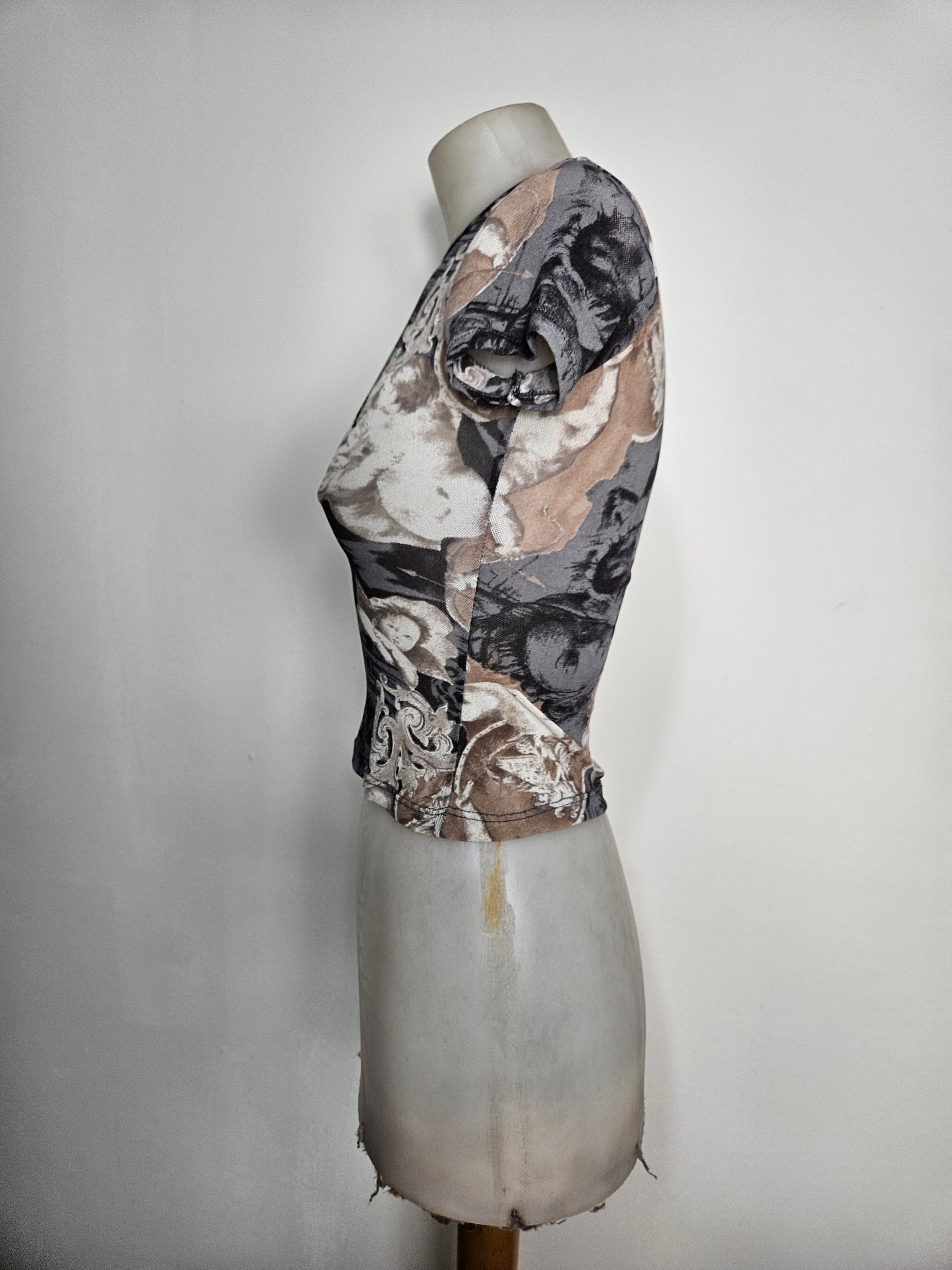 Haut en voile motif Renaissance