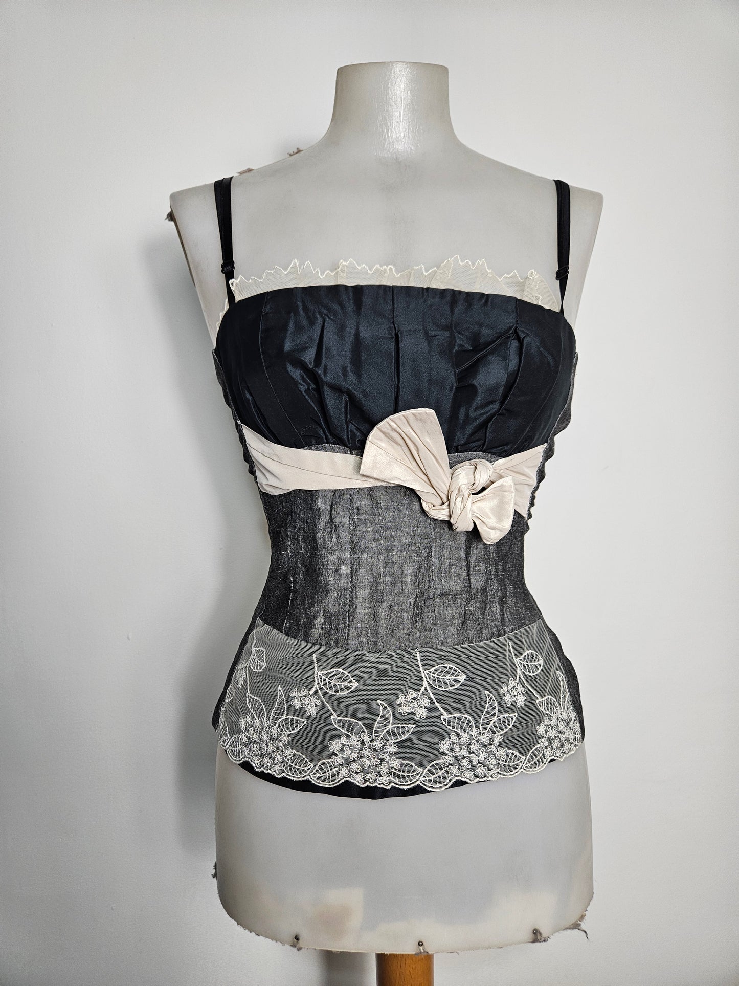 Haut multimatières détails ruban