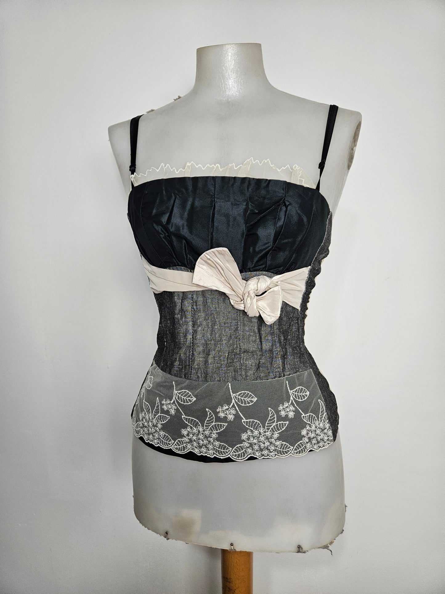 Haut multimatières détails ruban