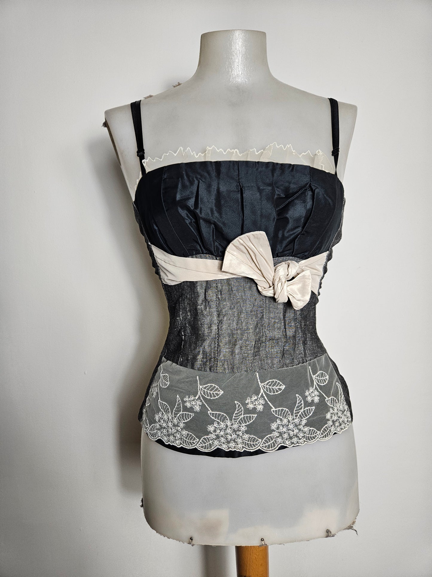 Haut multimatières détails ruban