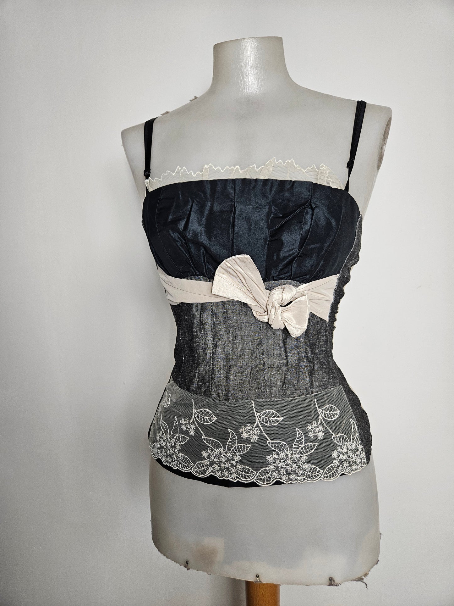 Haut multimatières détails ruban