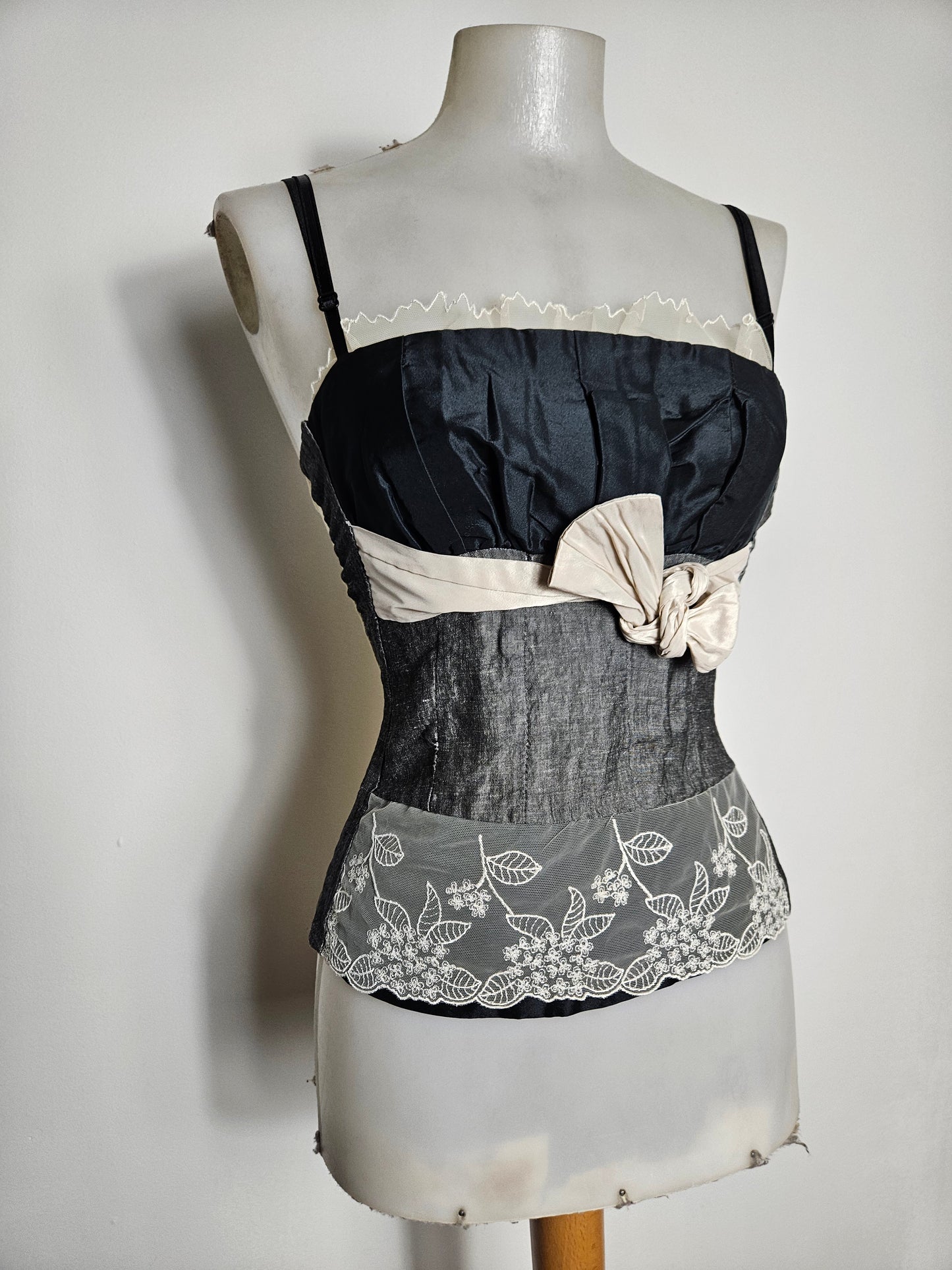 Haut multimatières détails ruban