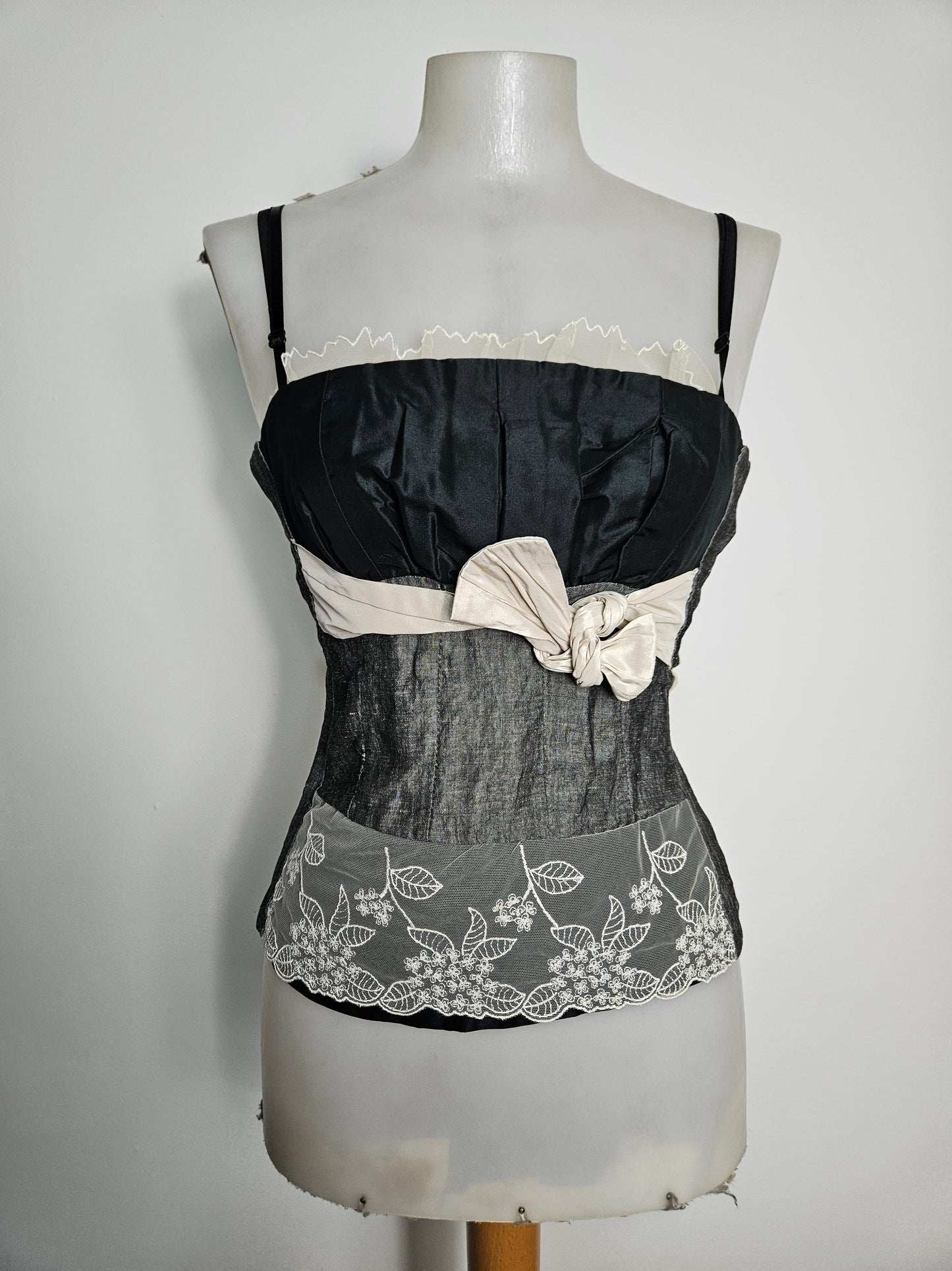 Haut multimatières détails ruban