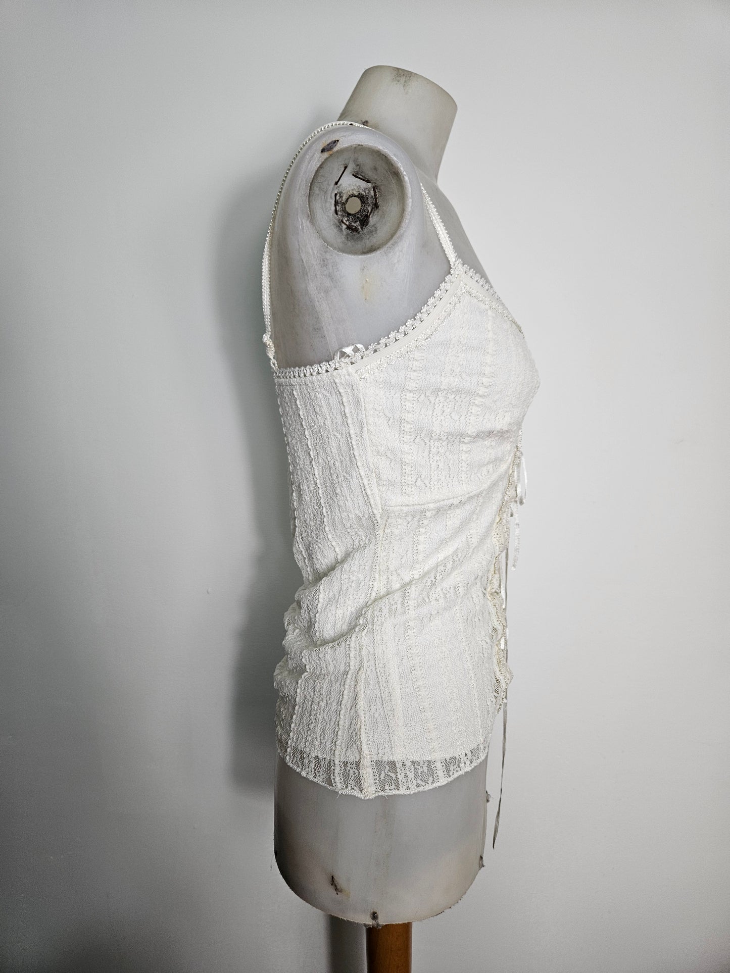 Haut dentelle et laçage