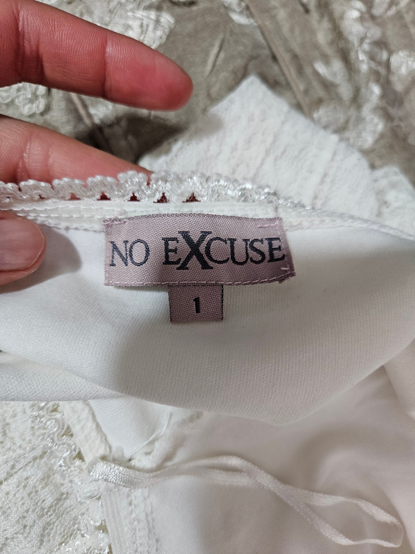 Haut dentelle et laçage