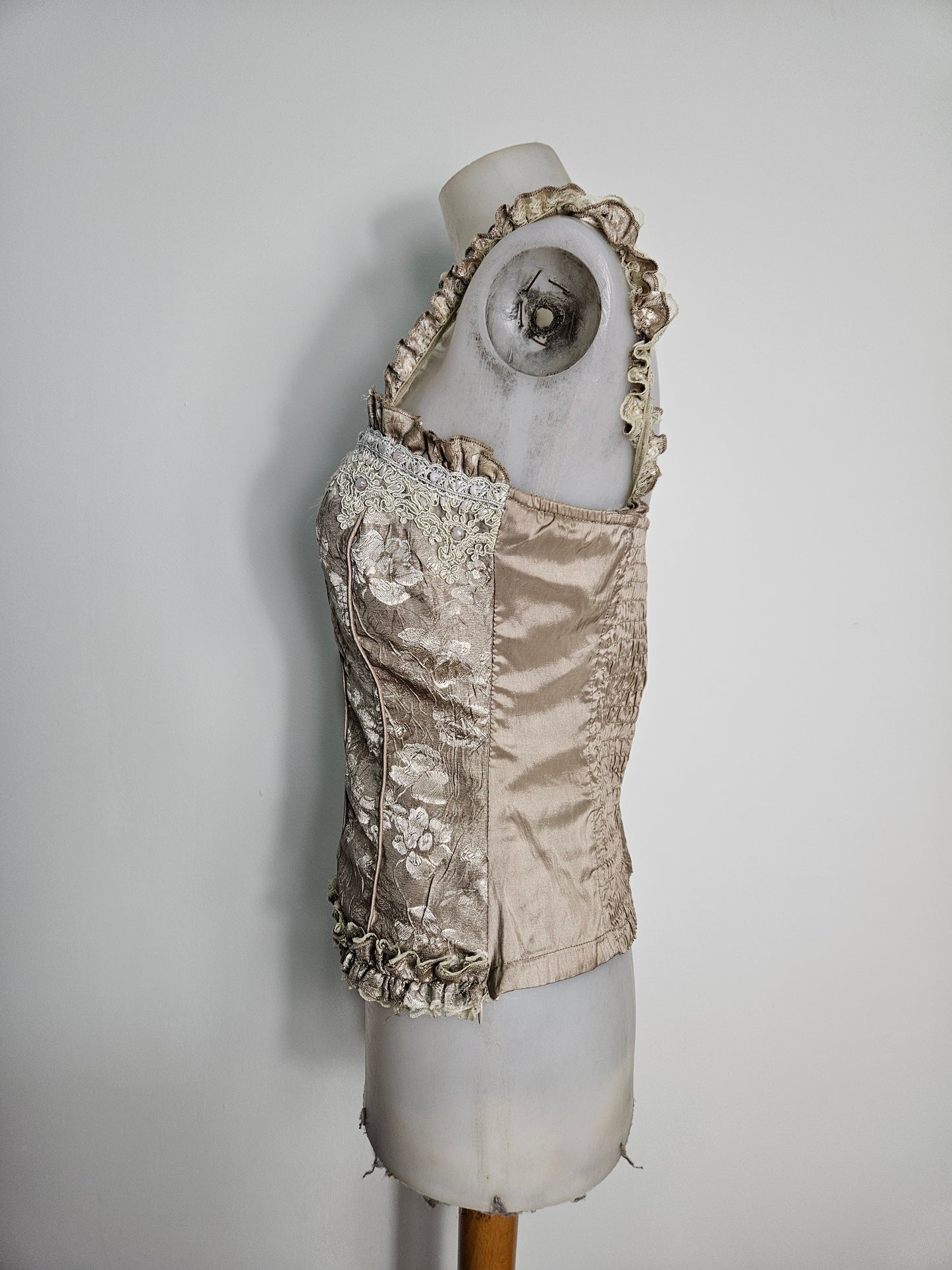 Haut satiné floral esprit corset