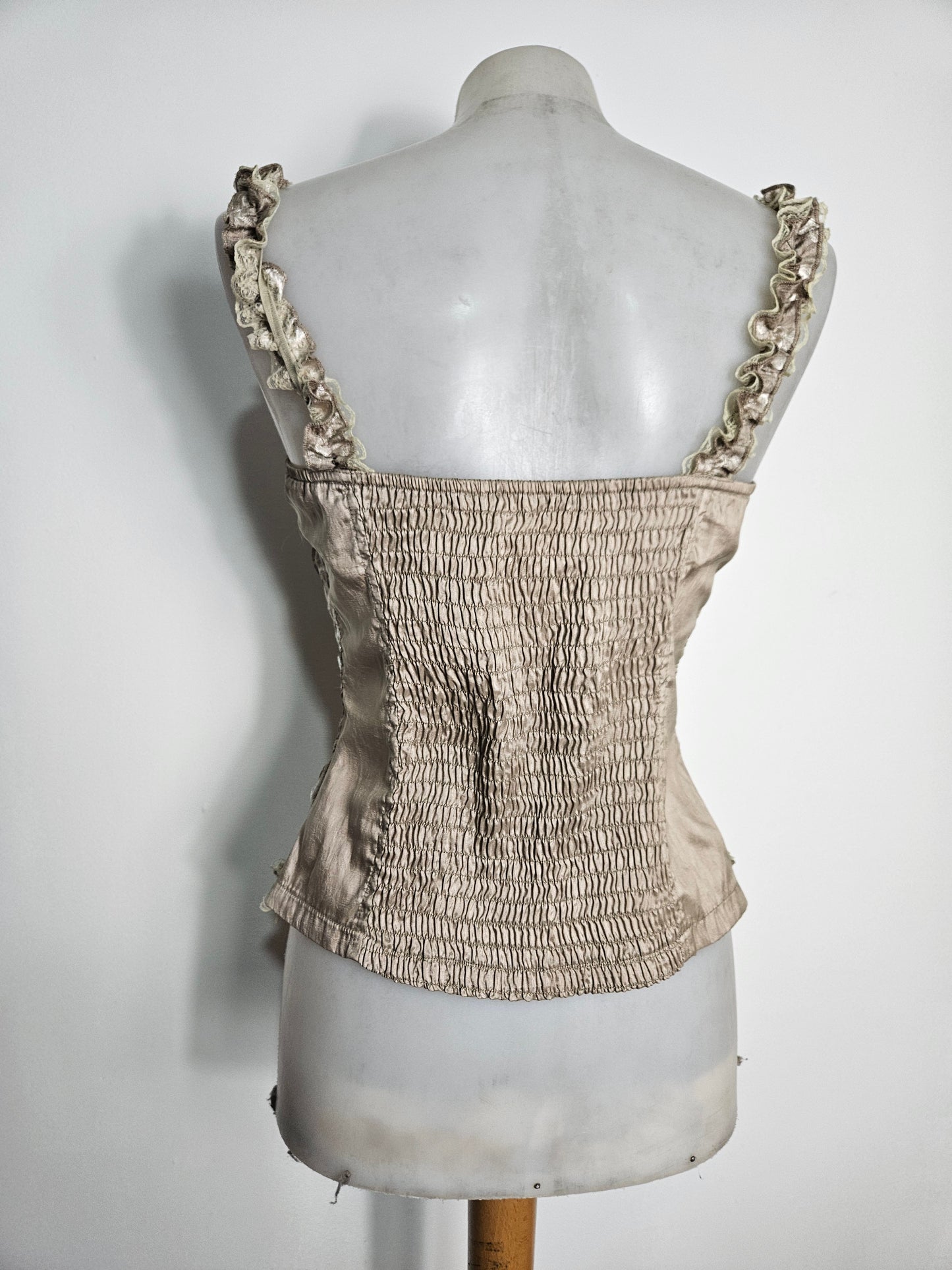 Haut satiné floral esprit corset