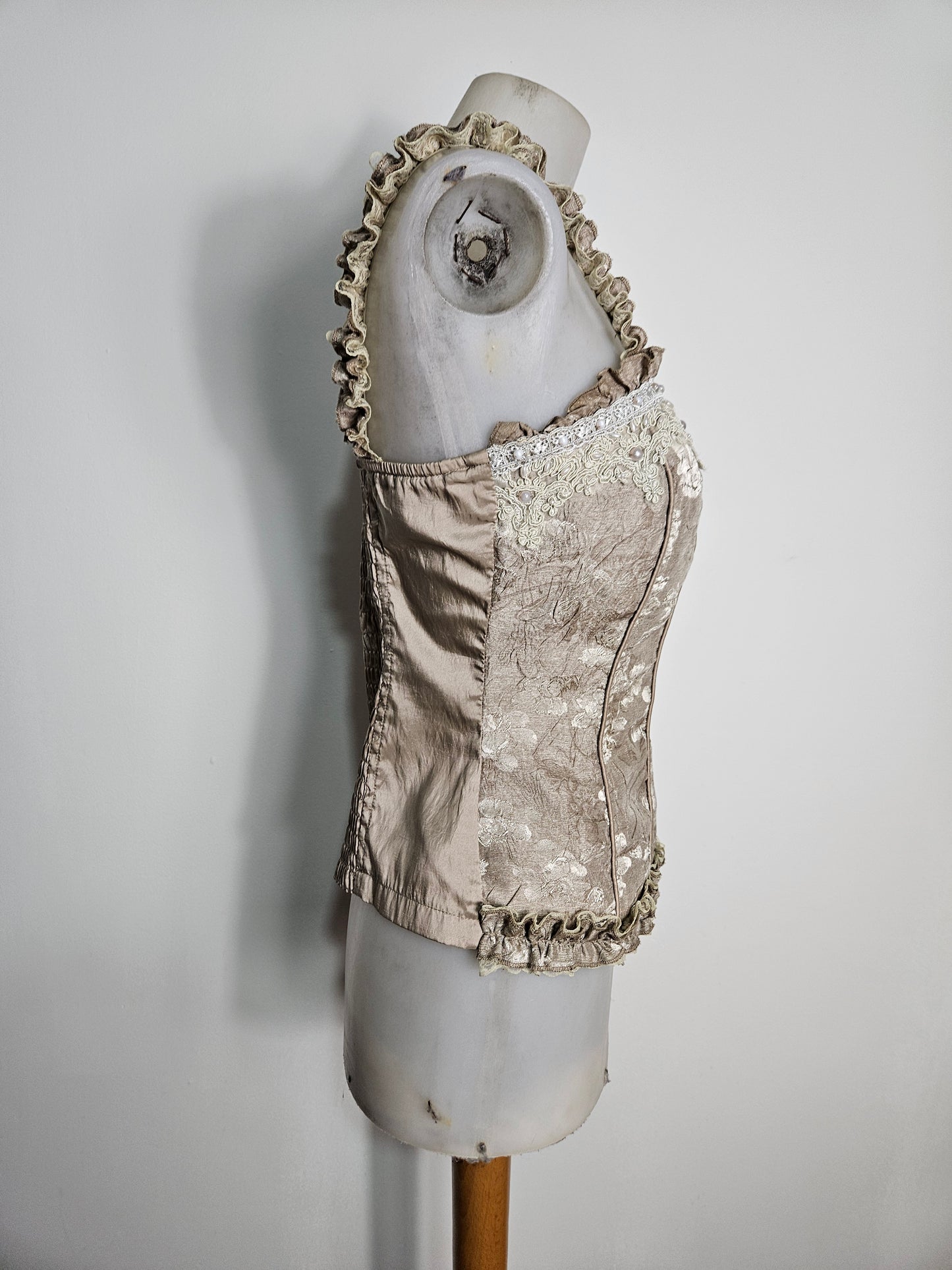 Haut satiné floral esprit corset