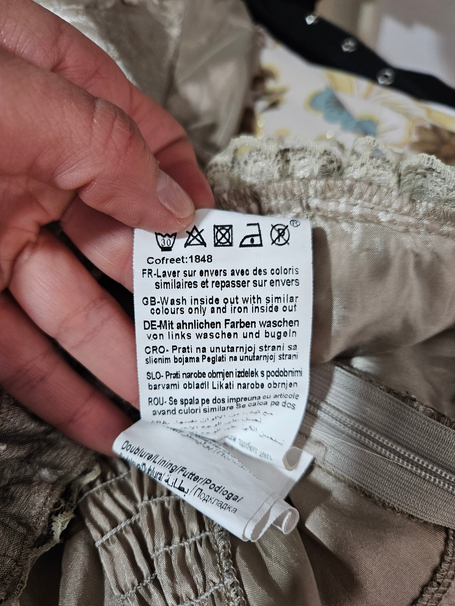 Haut satiné floral esprit corset