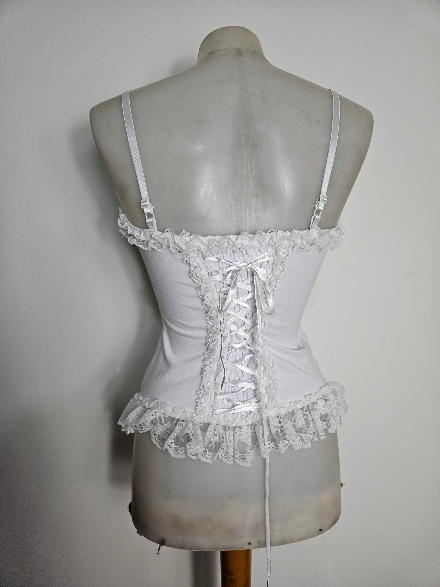 Haut aysmétrique dentelle et noeud