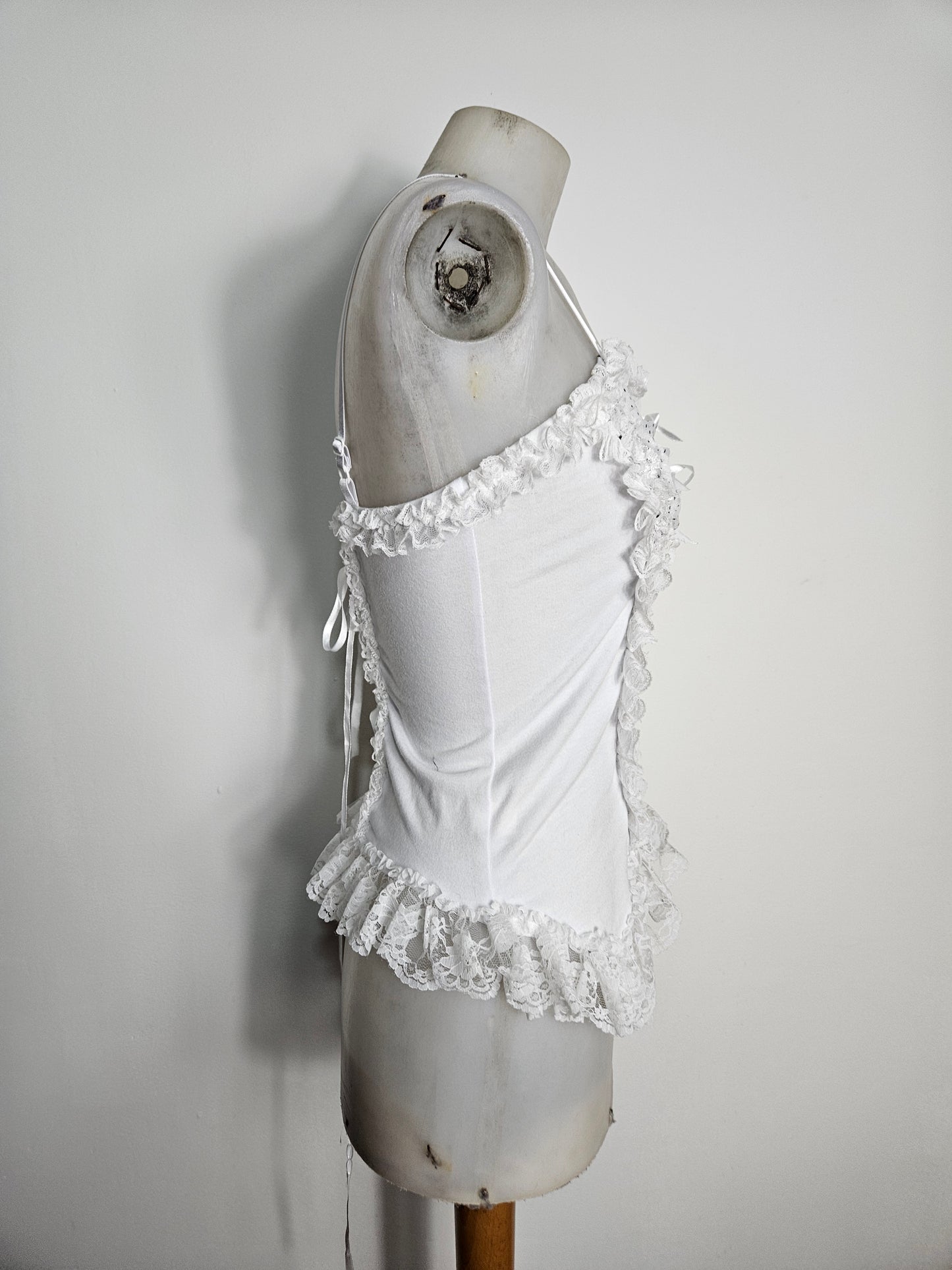 Haut aysmétrique dentelle et noeud