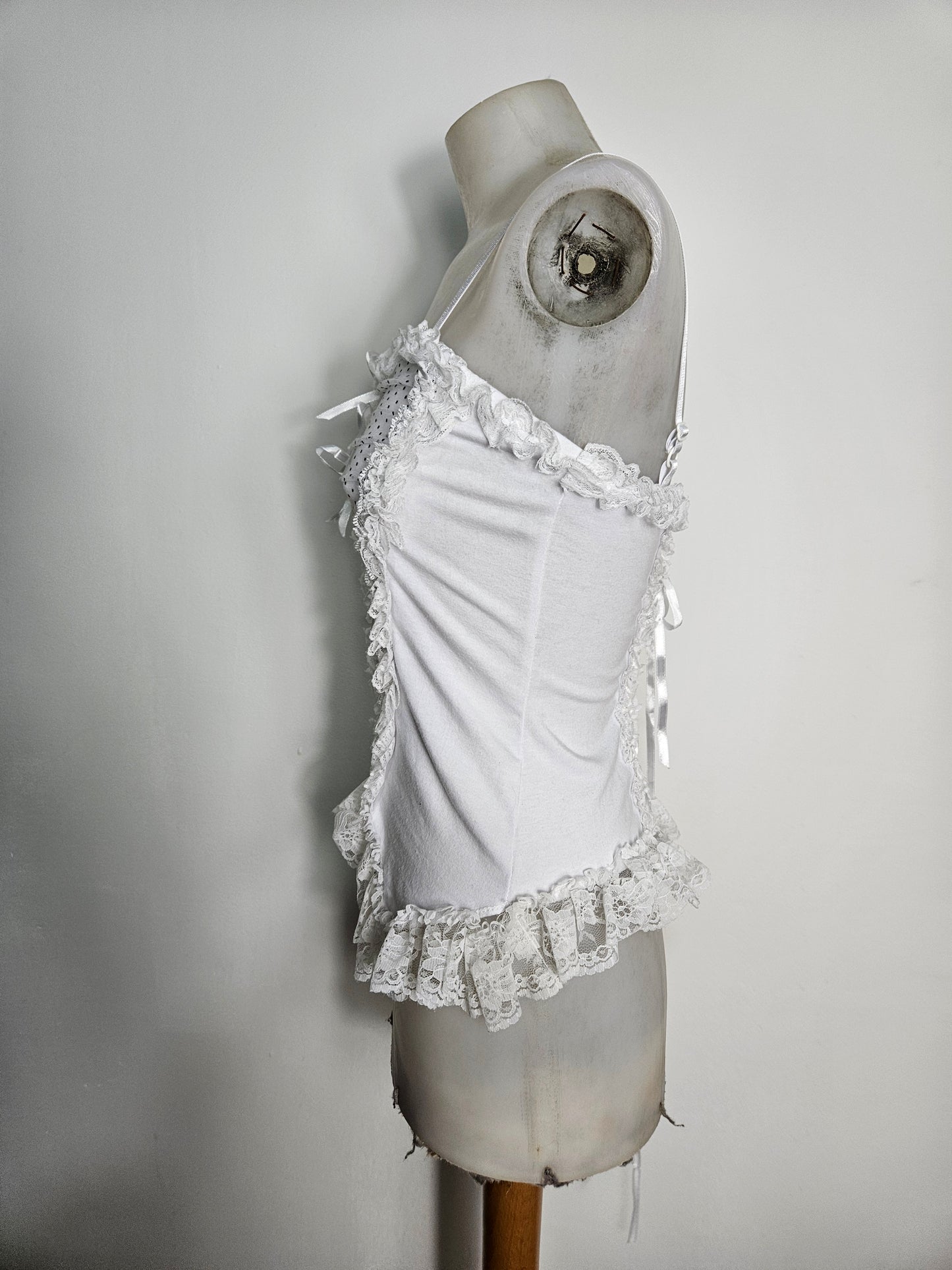 Haut aysmétrique dentelle et noeud