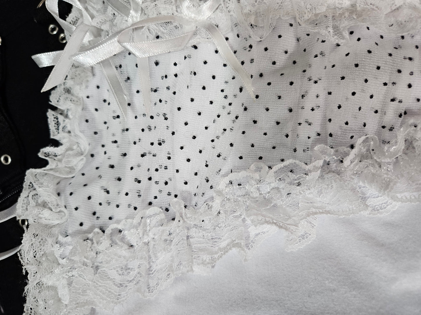 Haut aysmétrique dentelle et noeud