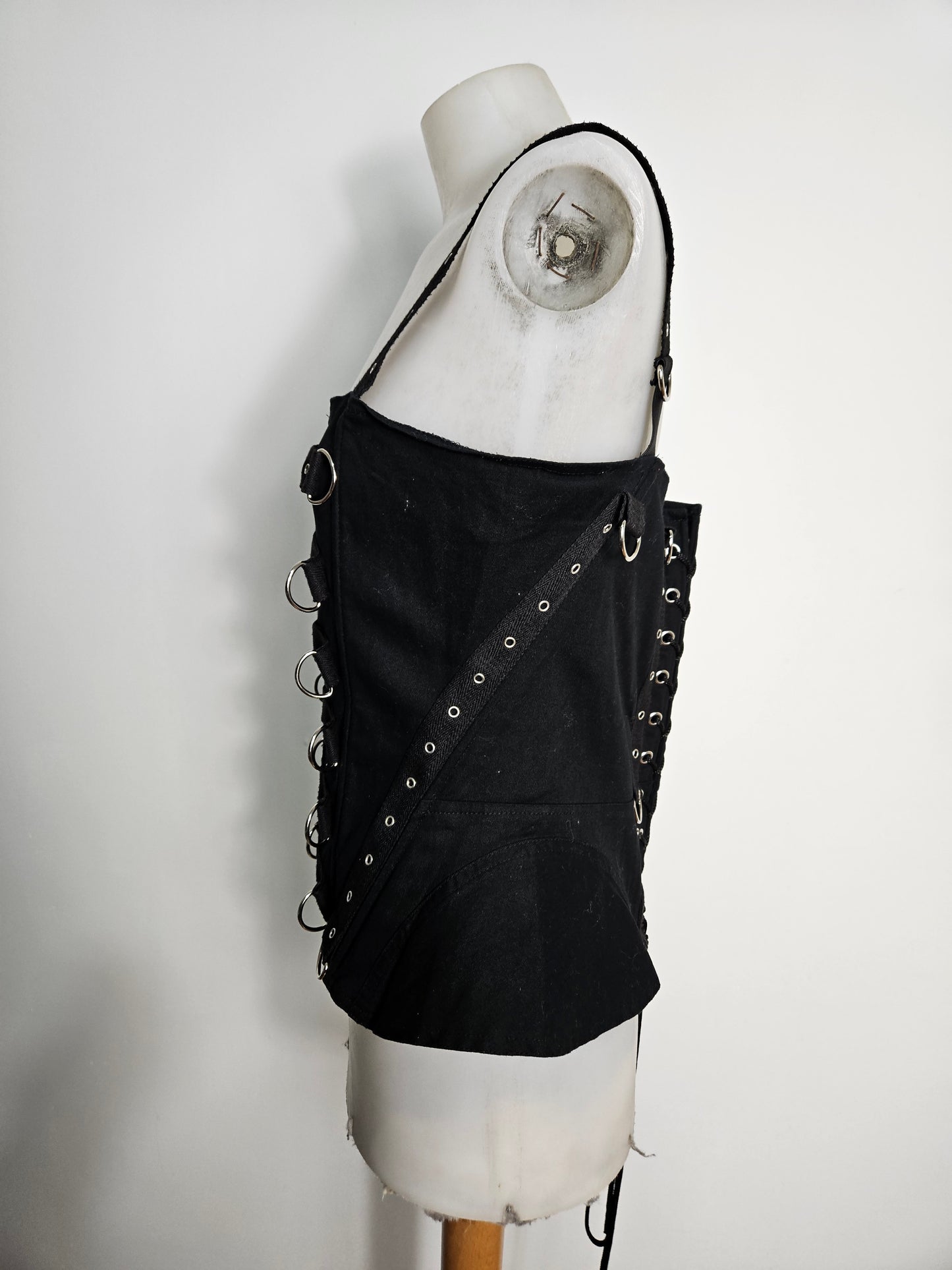 Haut esprit corset à anneaux