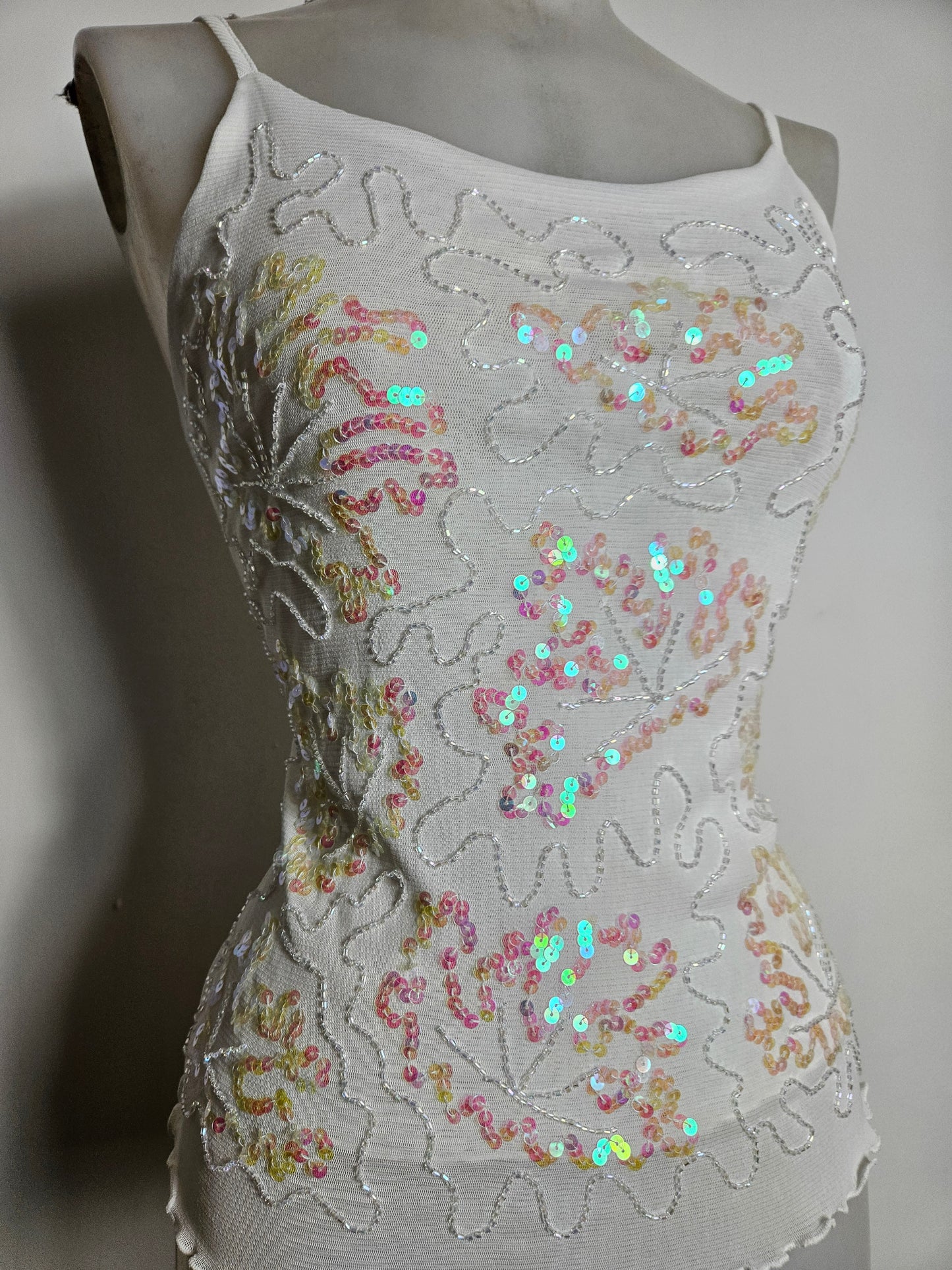 Haut en voile brodé de sequins