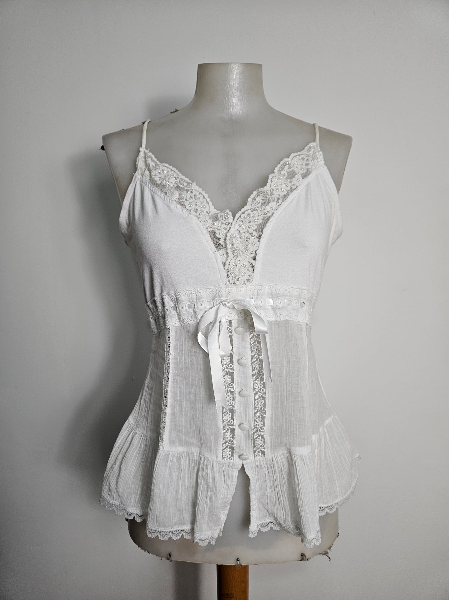 Haut voile et dentelle blanc