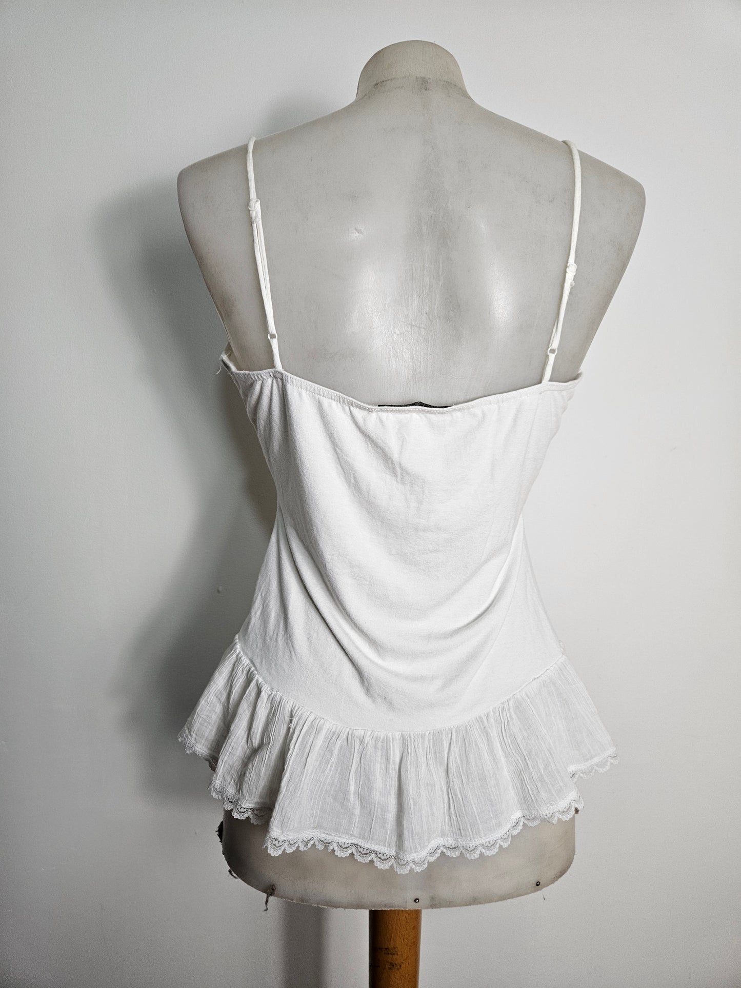 Haut voile et dentelle blanc