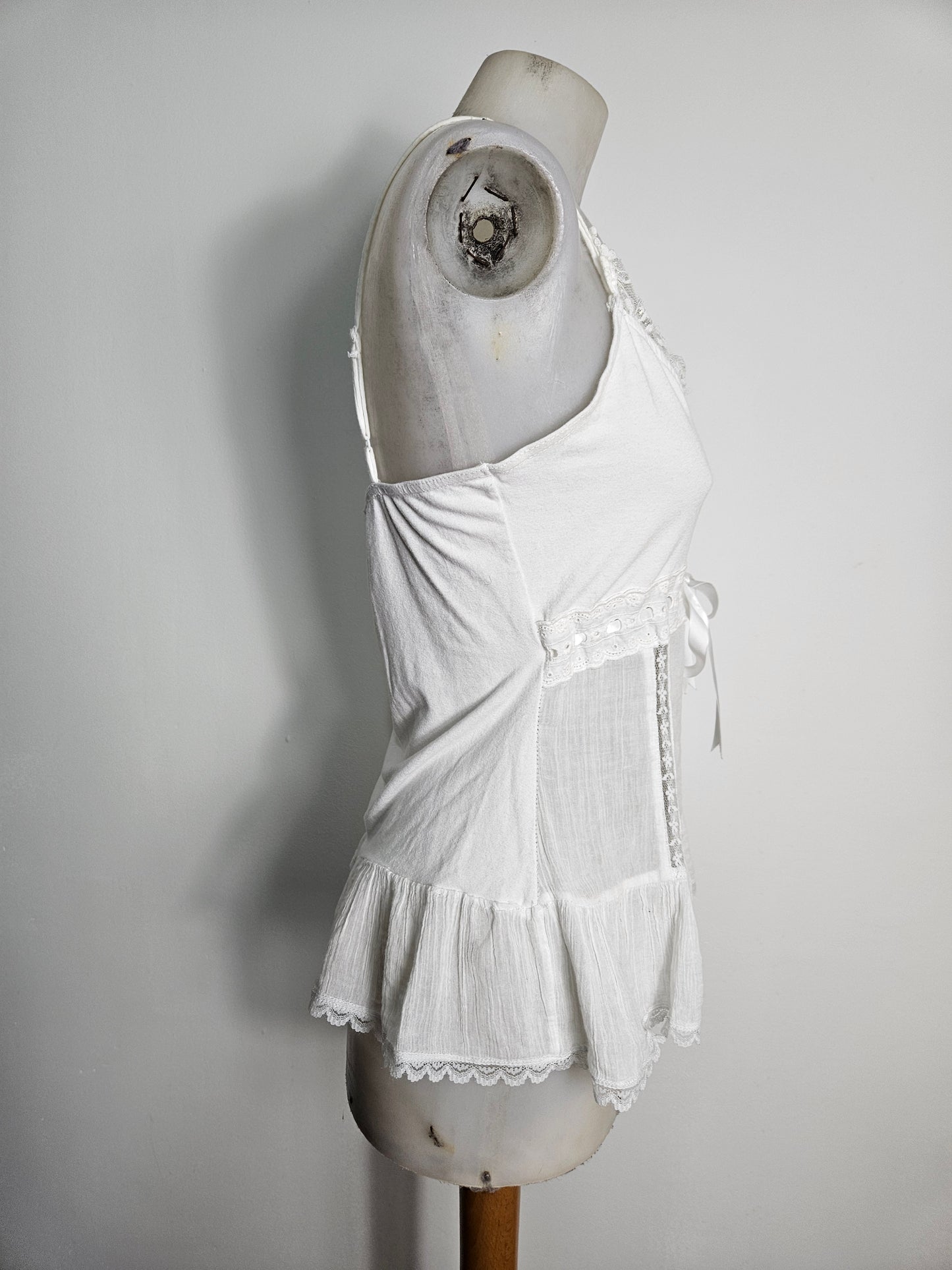 Haut voile et dentelle blanc