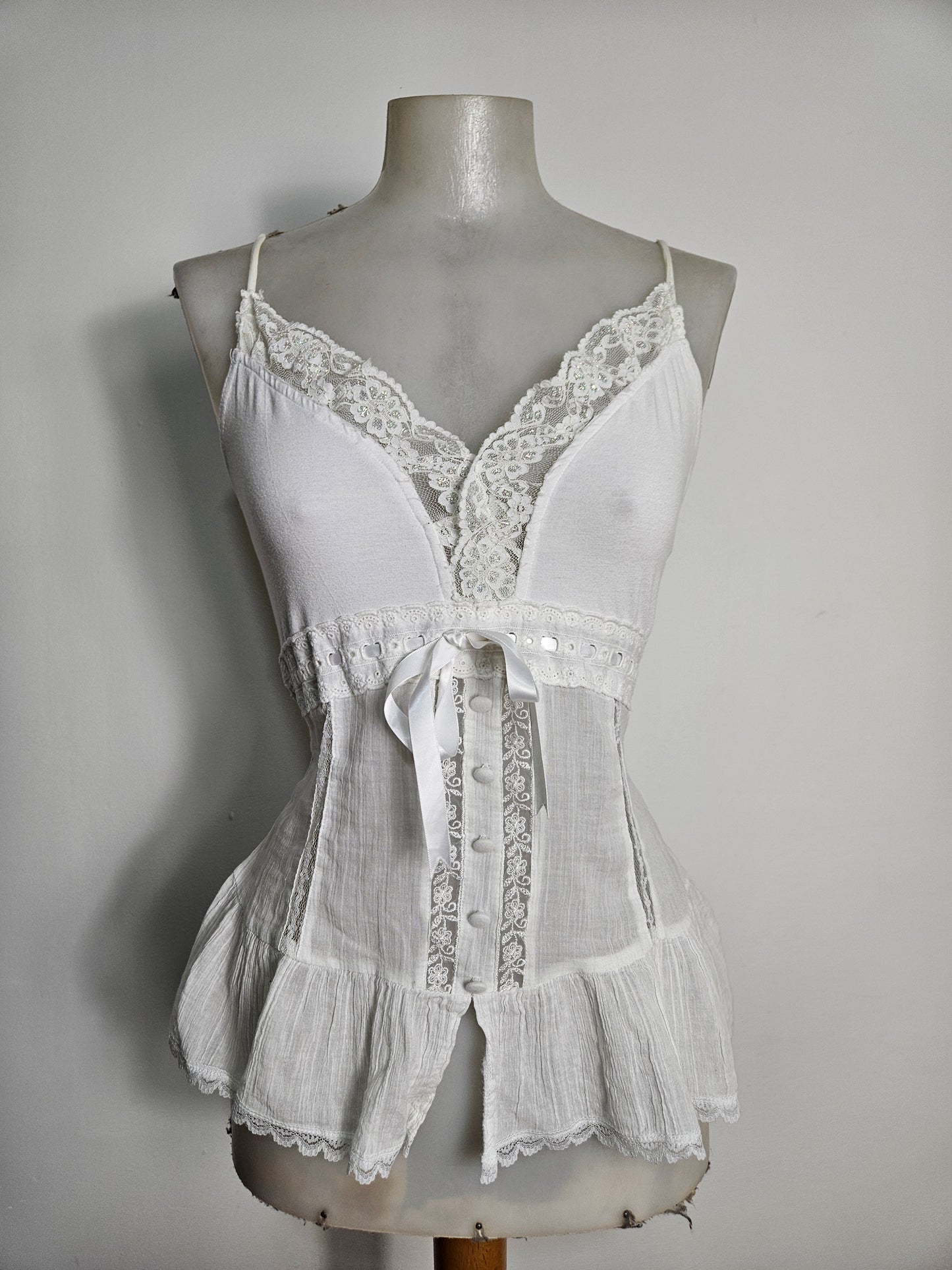 Haut voile et dentelle blanc