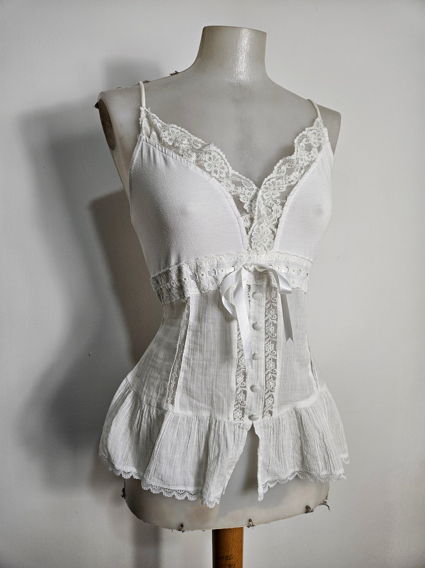 Haut voile et dentelle blanc