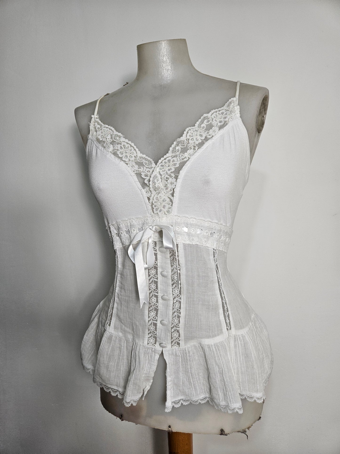 Haut voile et dentelle blanc