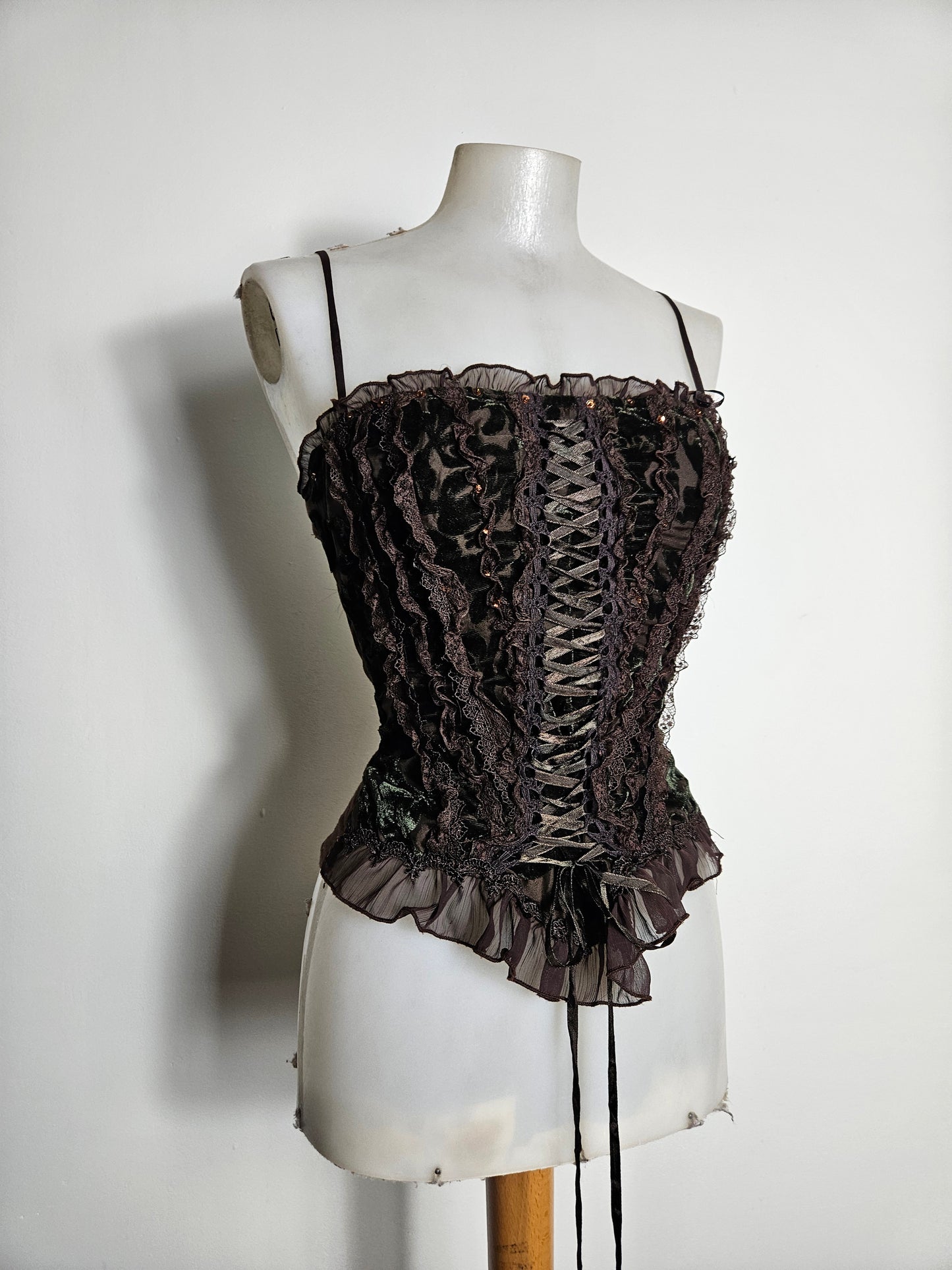 Haut en velours marron à laçage