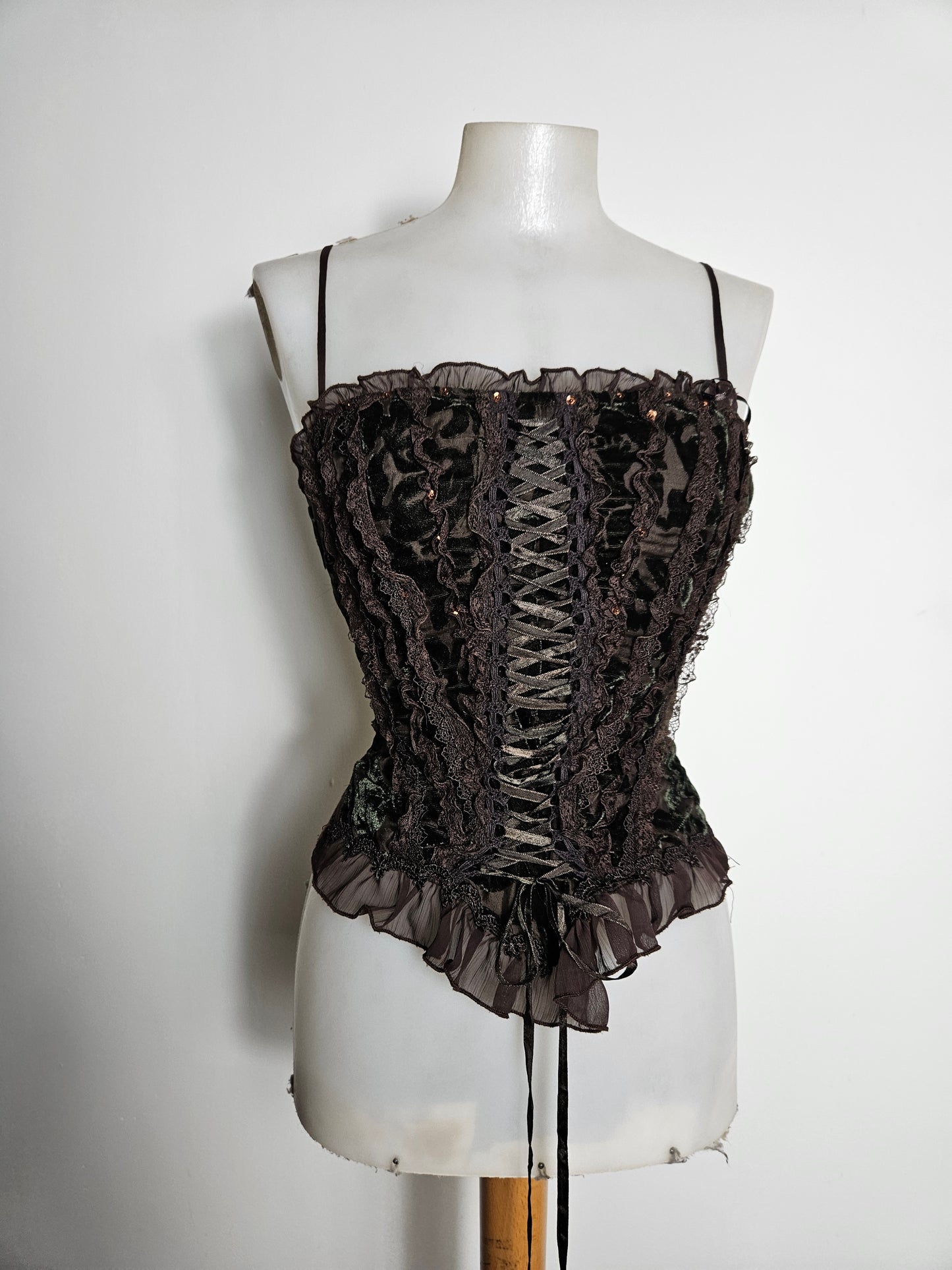 Haut en velours marron à laçage