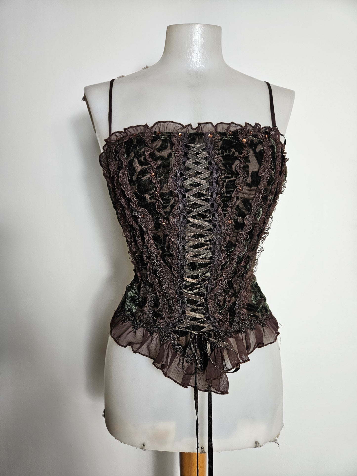 Haut en velours marron à laçage