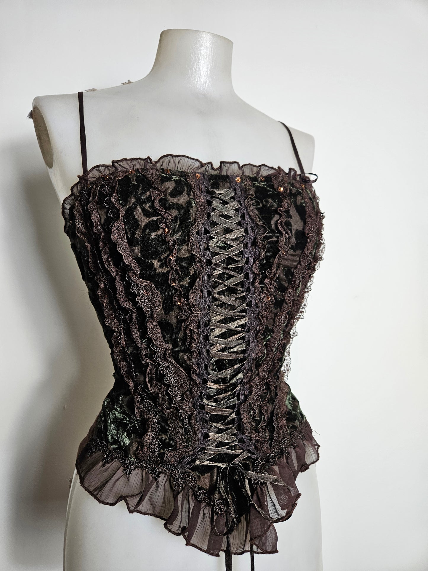 Haut en velours marron à laçage