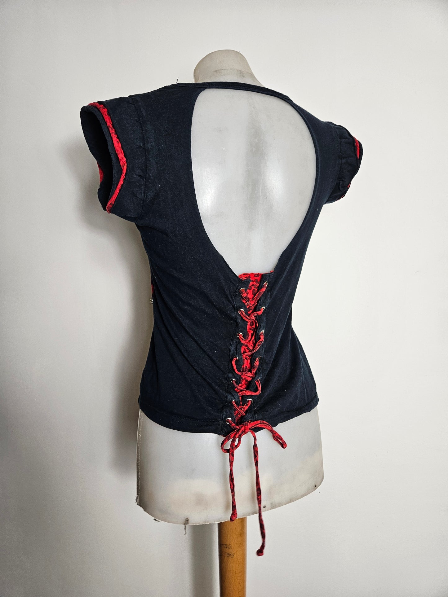 Haut dos nu Hell Bunny