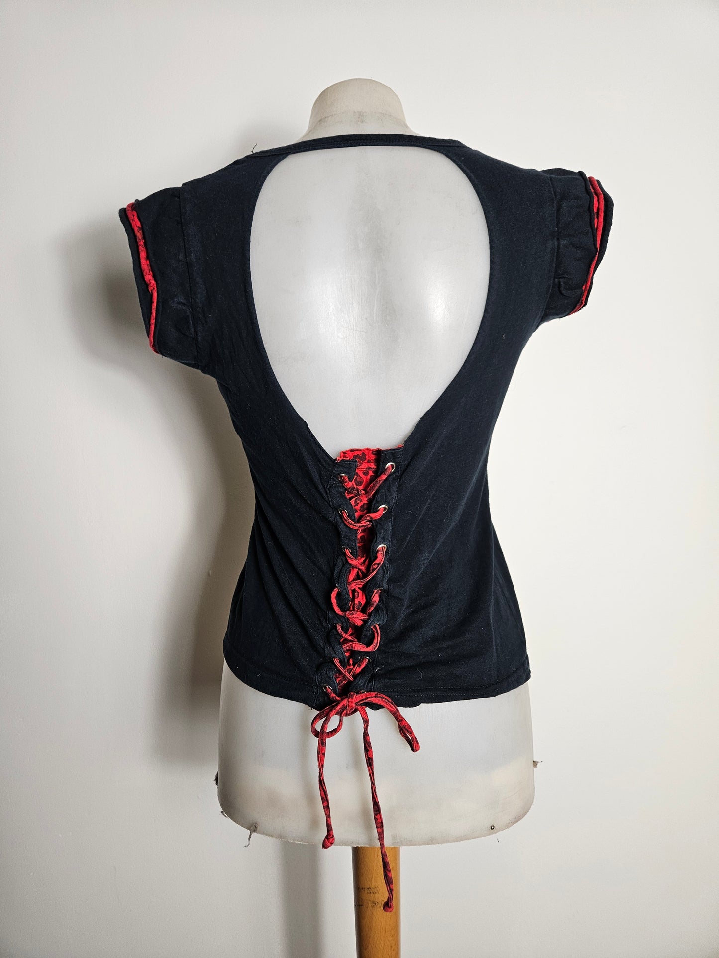 Haut dos nu Hell Bunny