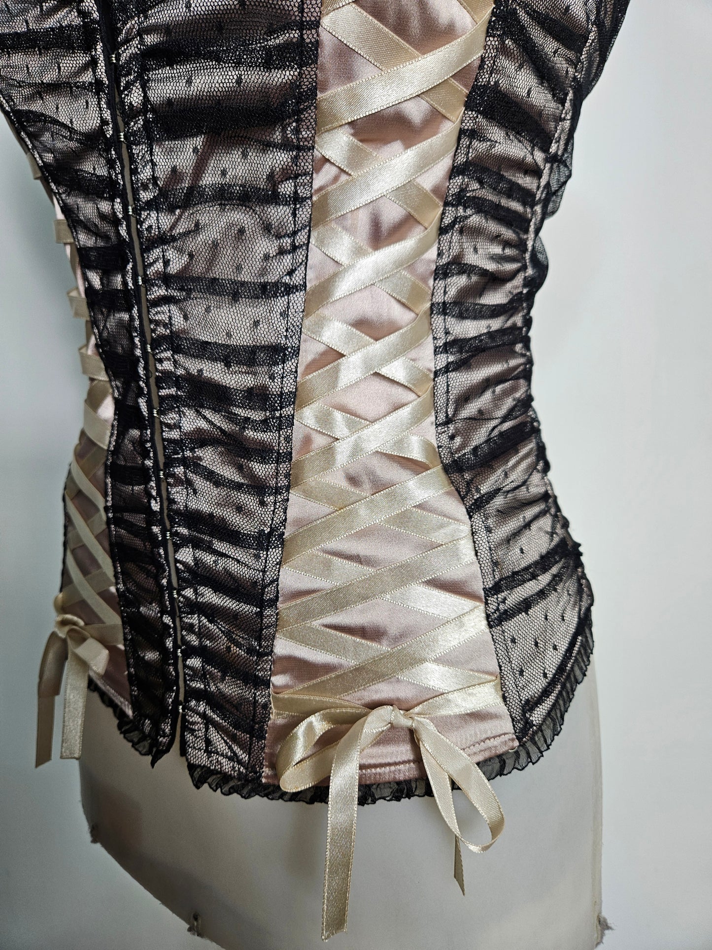 Bustier en voile et satin