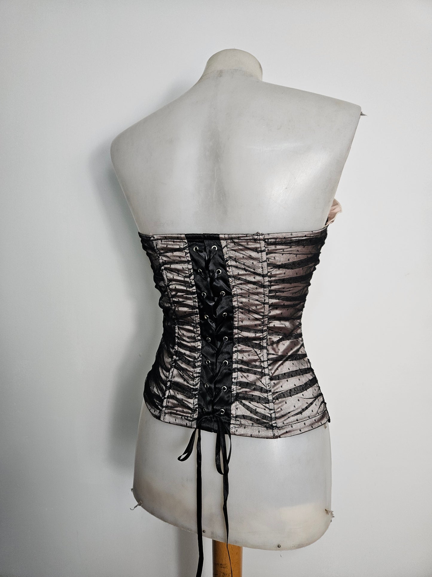 Bustier en voile et satin