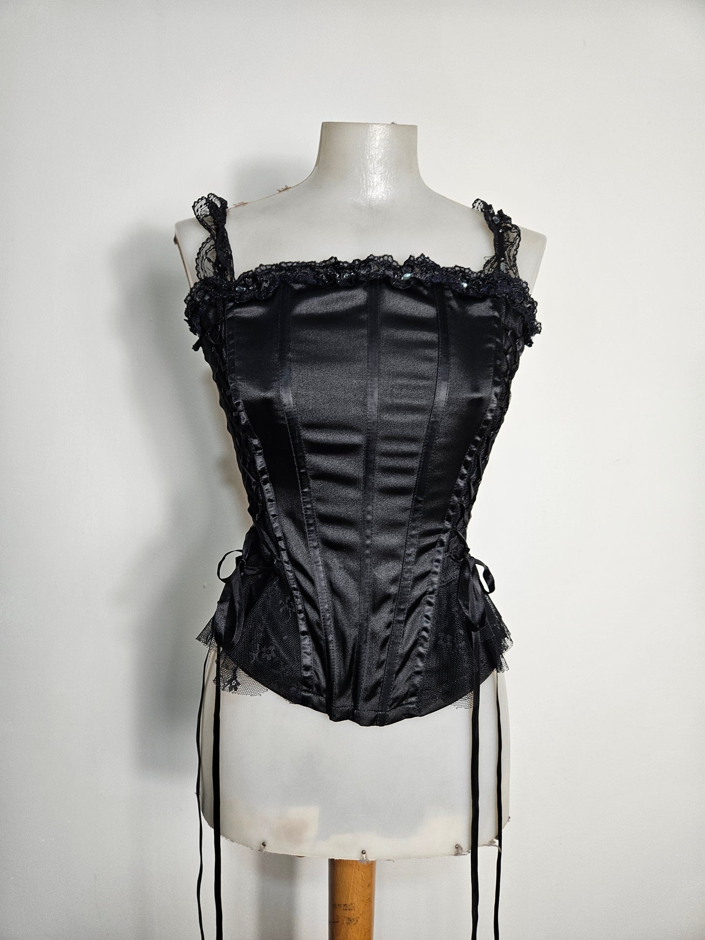 Haut esprit corset satiné noir