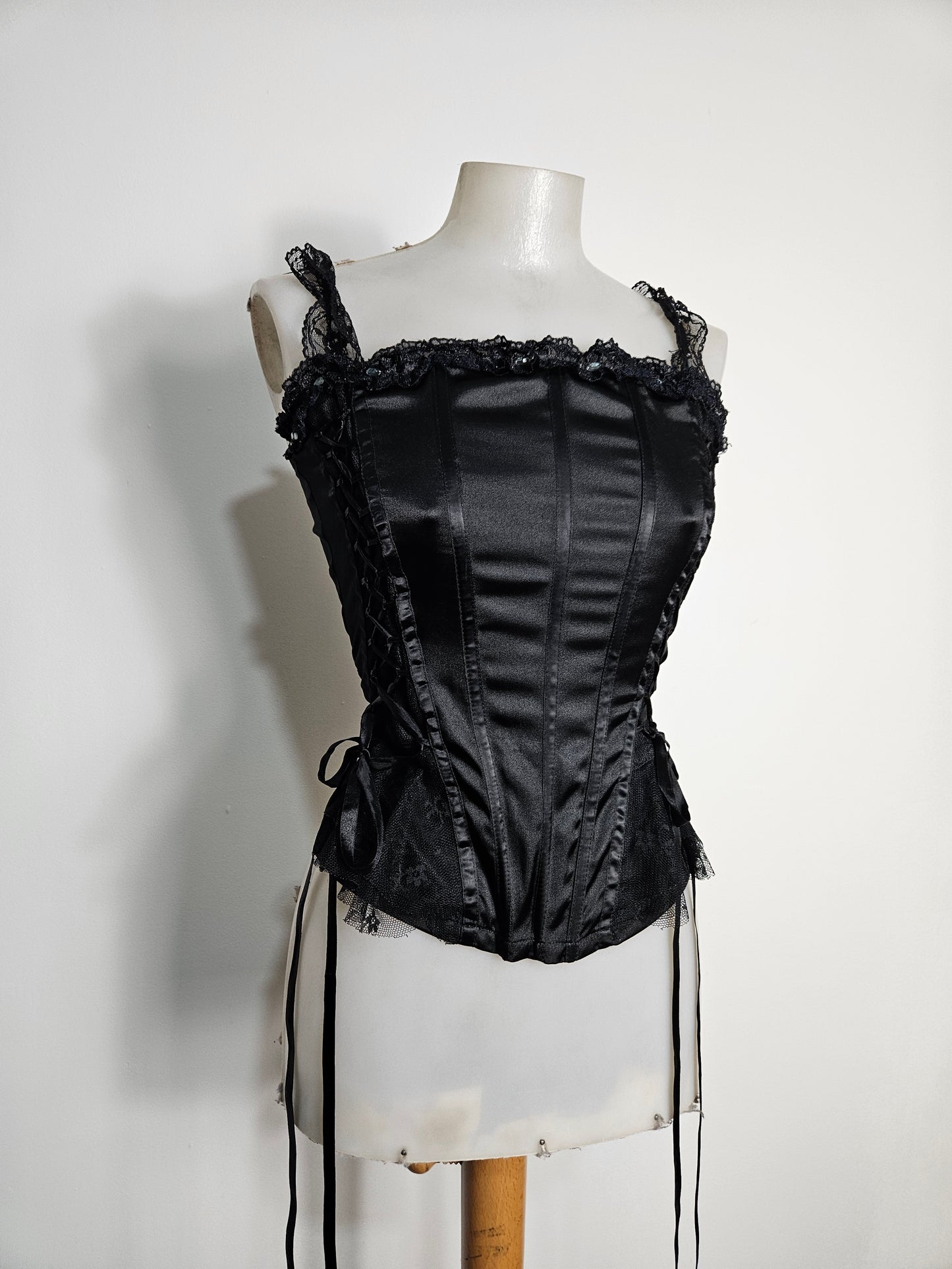 Haut esprit corset satiné noir