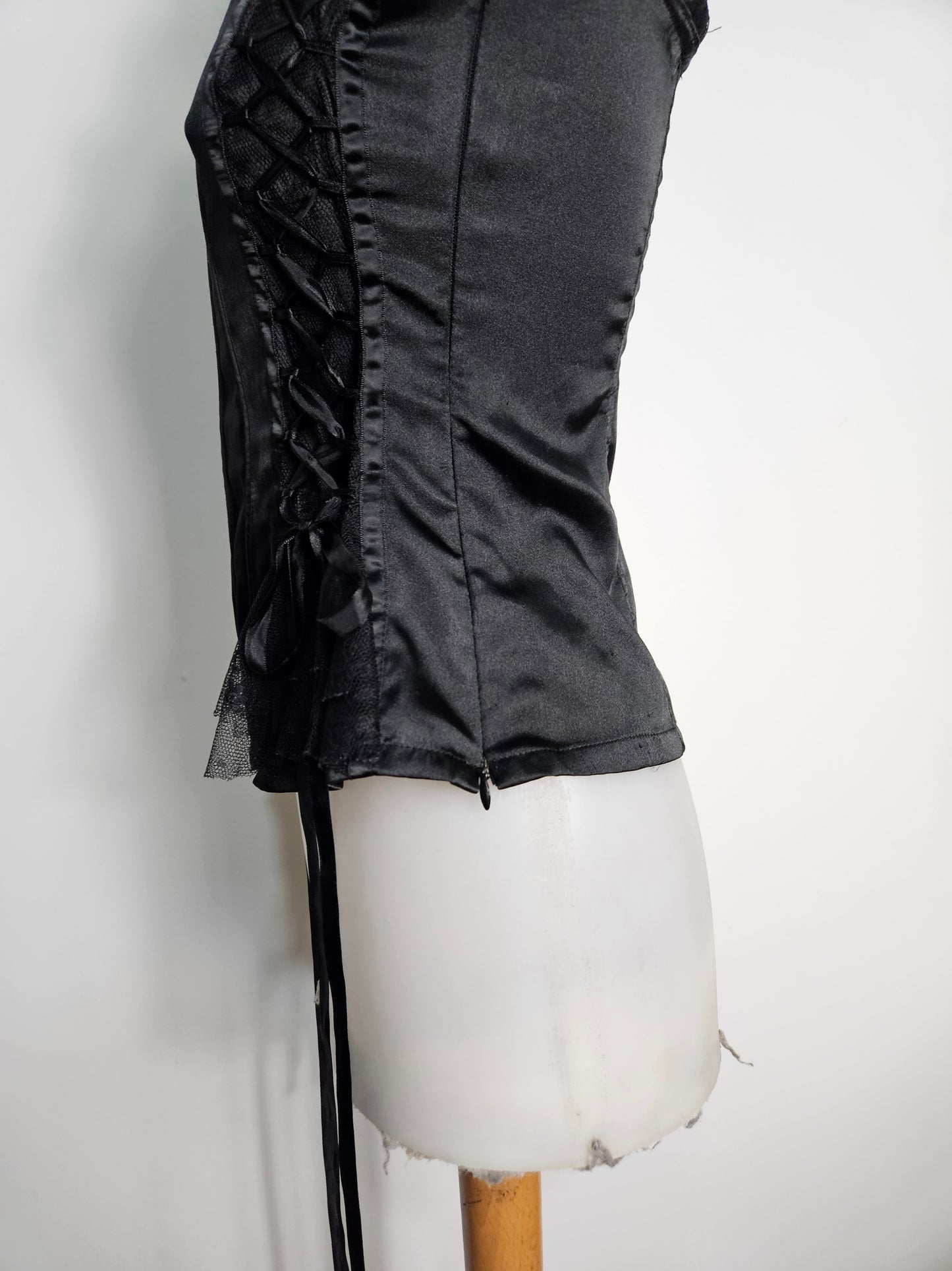 Haut esprit corset satiné noir