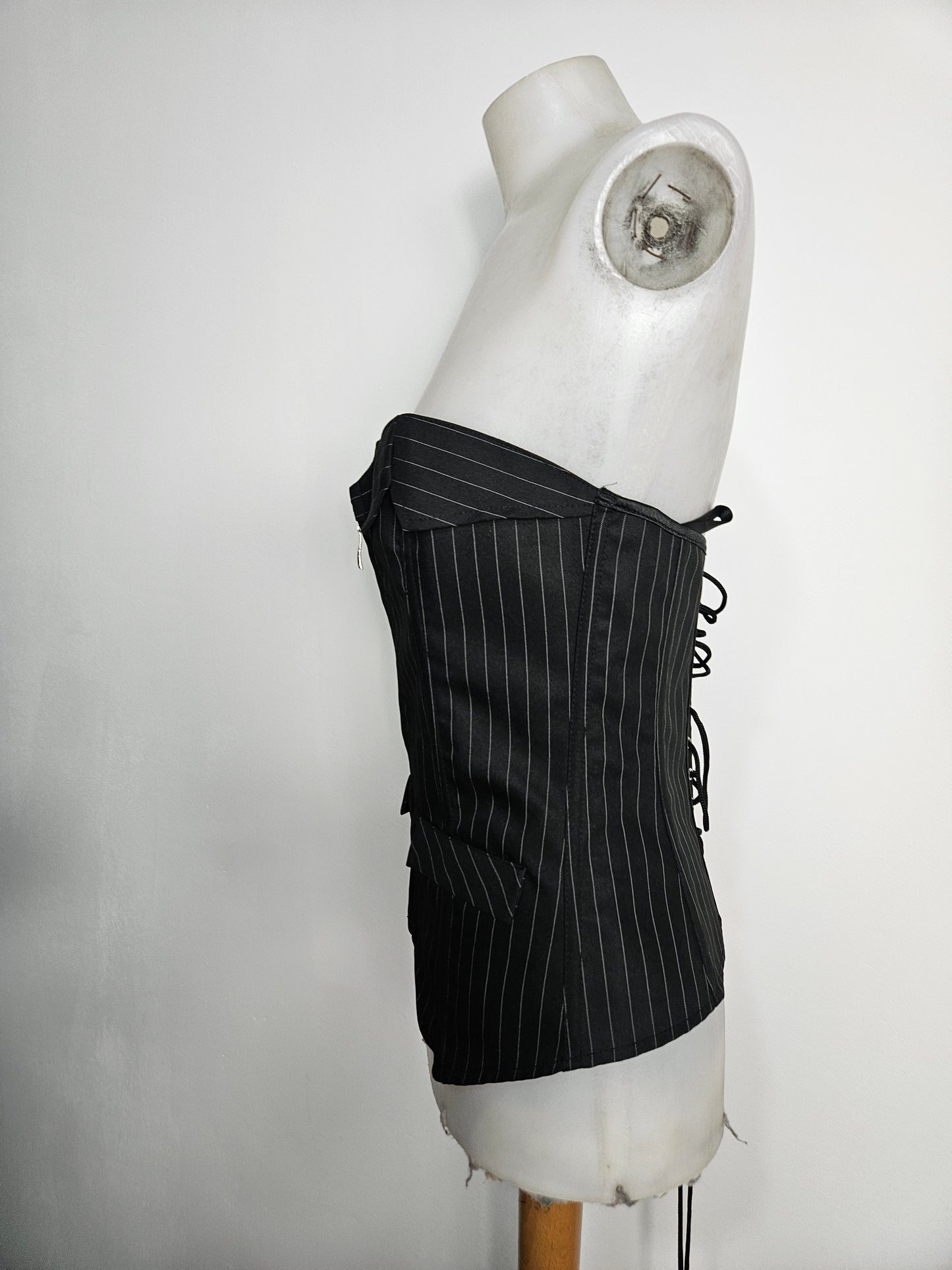 Ensemble corset et mini jupe