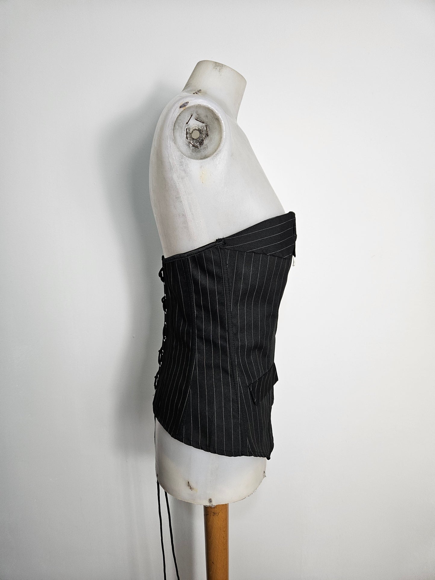 Ensemble corset et mini jupe