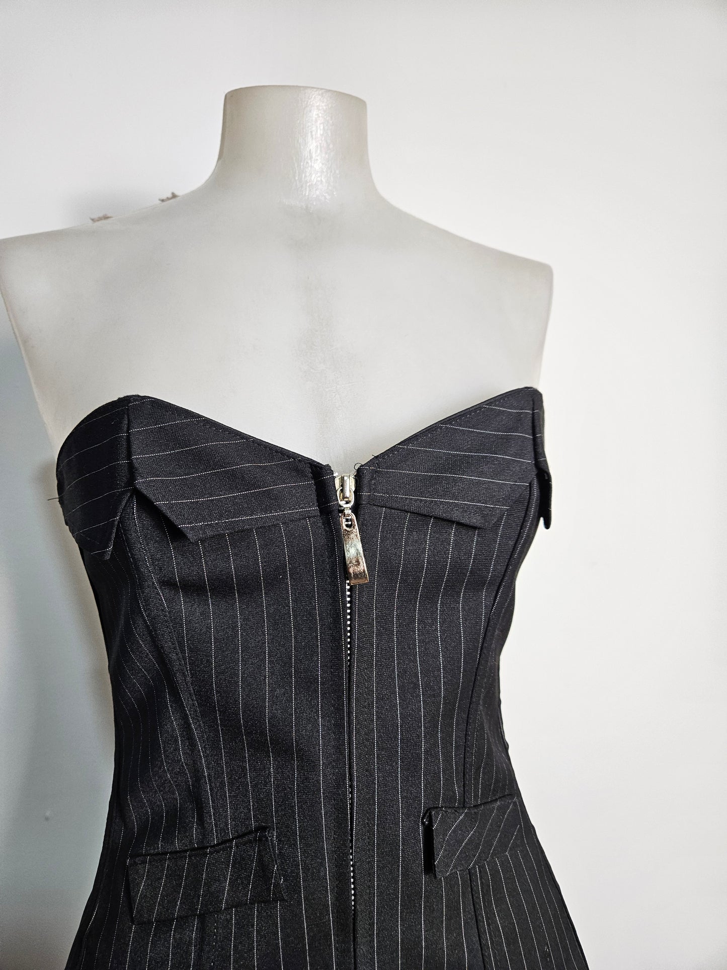 Ensemble corset et mini jupe
